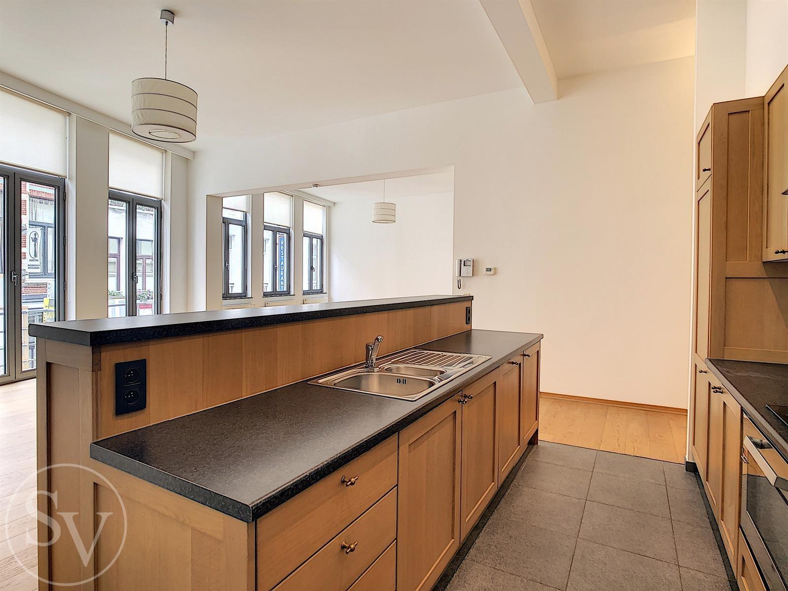 Top appartement met 2 slaapkamers en parking. foto 6