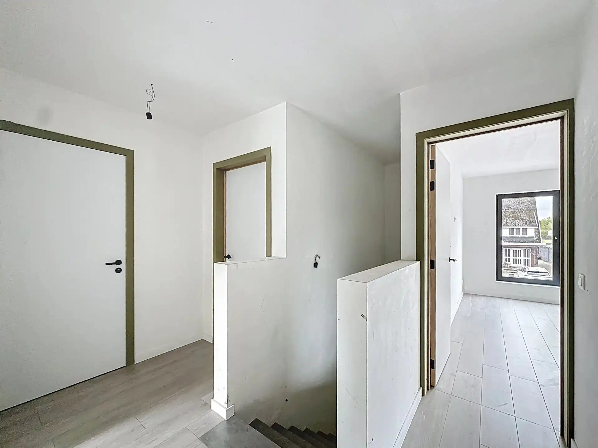 Moderne BEN-woning met 3 slaapkamers en een carport op een mooi perceel. foto 15