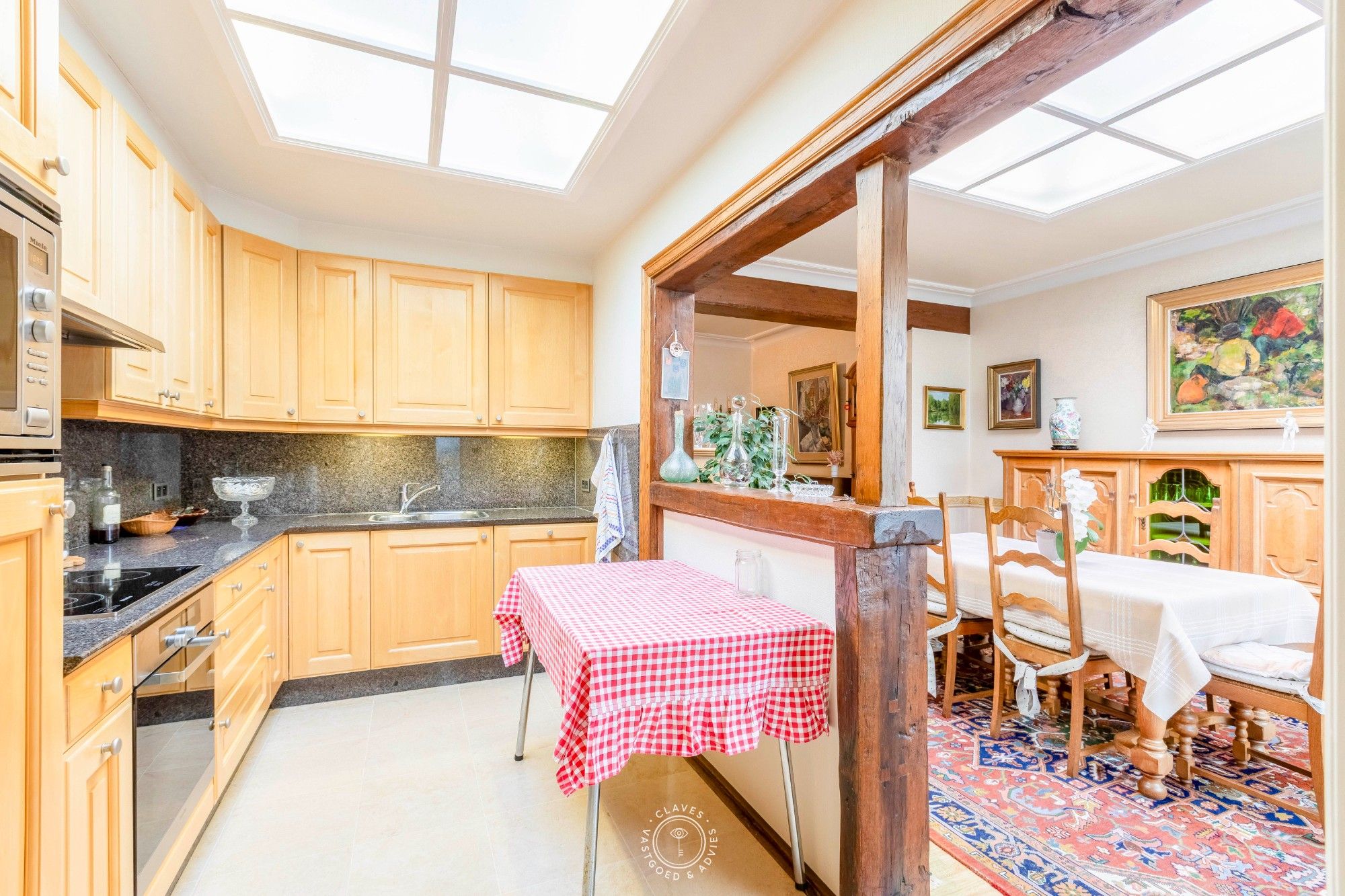 Ruime woning met garage en een prachtig uitzicht foto 8