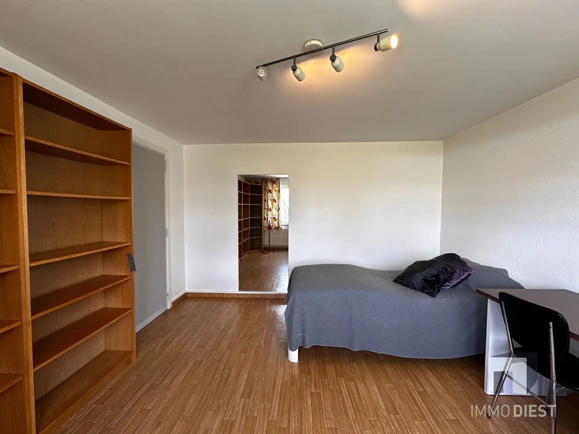 Gezinswoning met 4 slaapkamers en mooie tuin foto 21