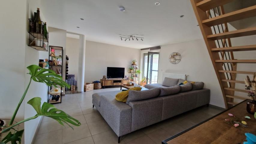 Ruim, energiezuinig DUPLEXAPPARTEMENT met 2slaapkmers, mooie leeefruuimten, terras en parking. foto 17