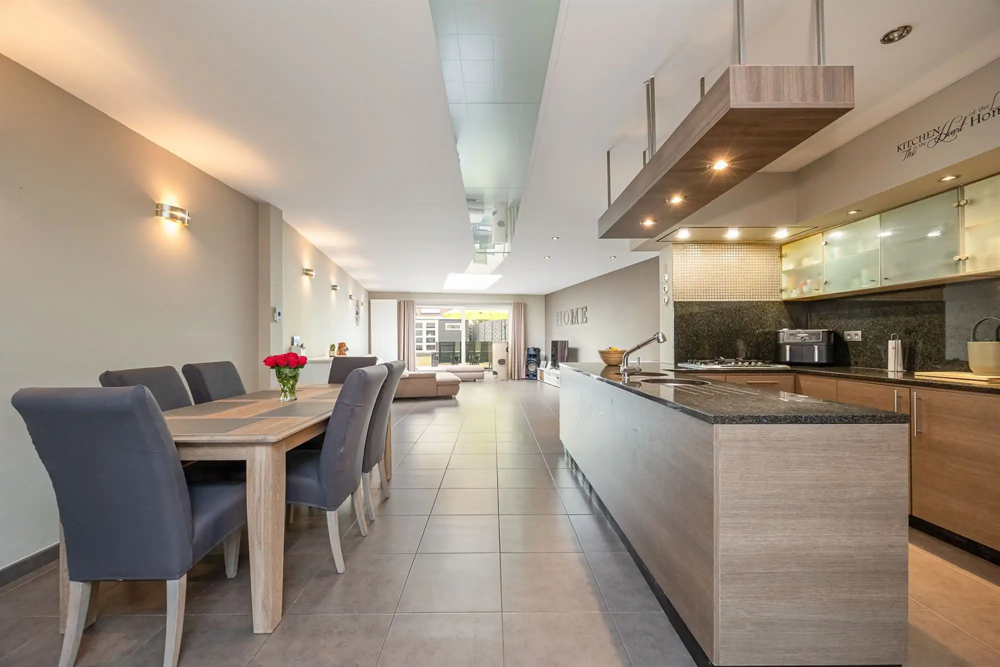 Halfopen bebouwing met 3 slaapkamers en Zuidgerichte tuin foto 4