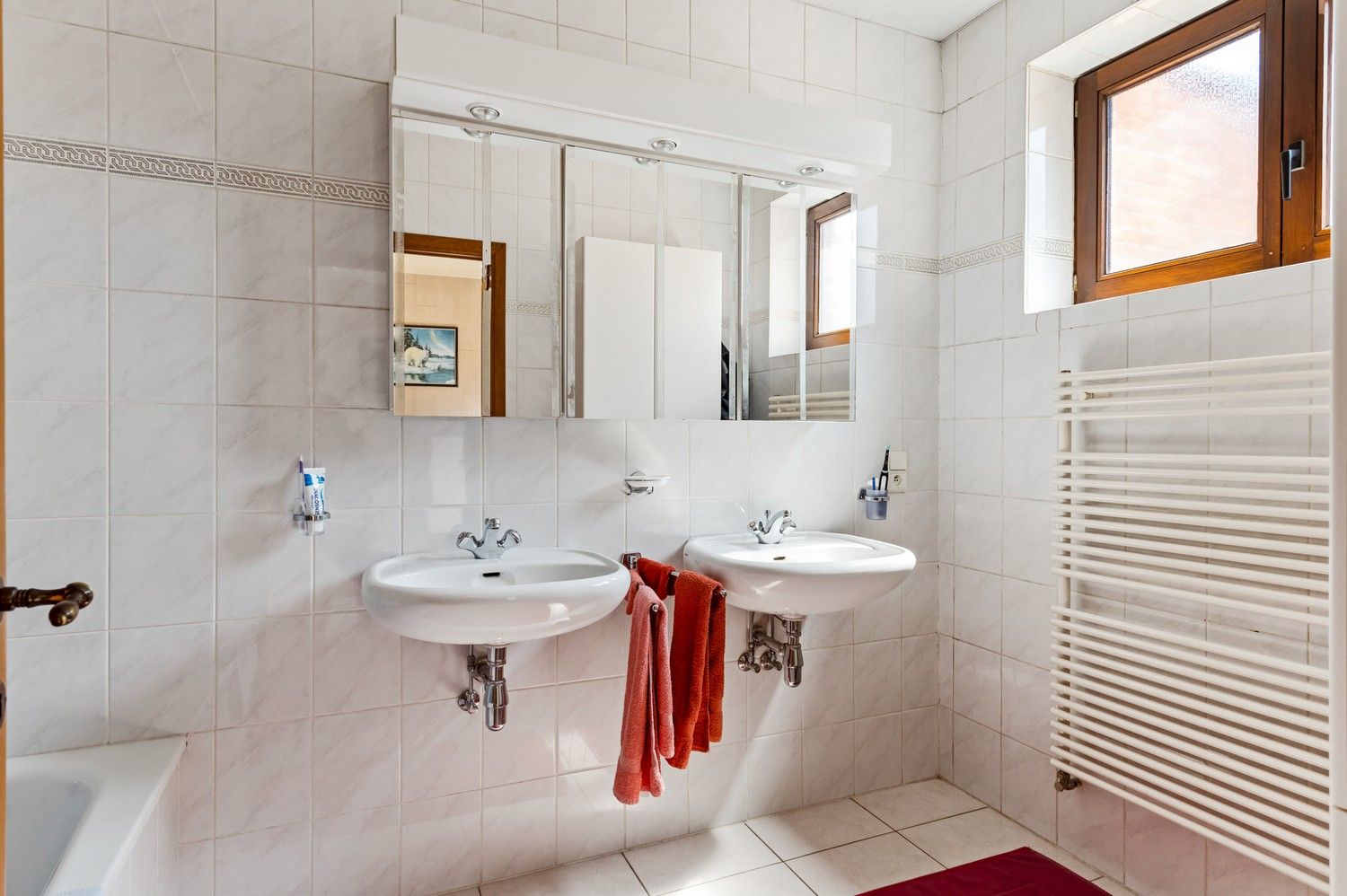 Huis met 3 - 4 slaapkamers, tuin en grote kelder in Wommelgem! foto 12