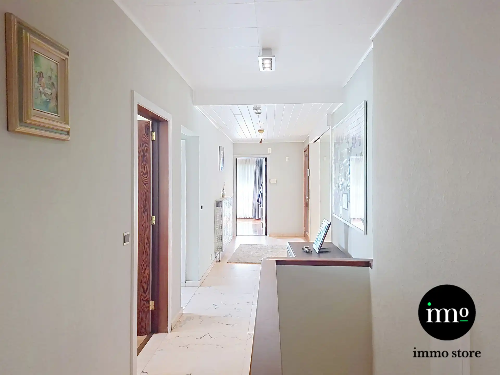 Uitzonderlijk ruime woning in doodlopende straat foto 15