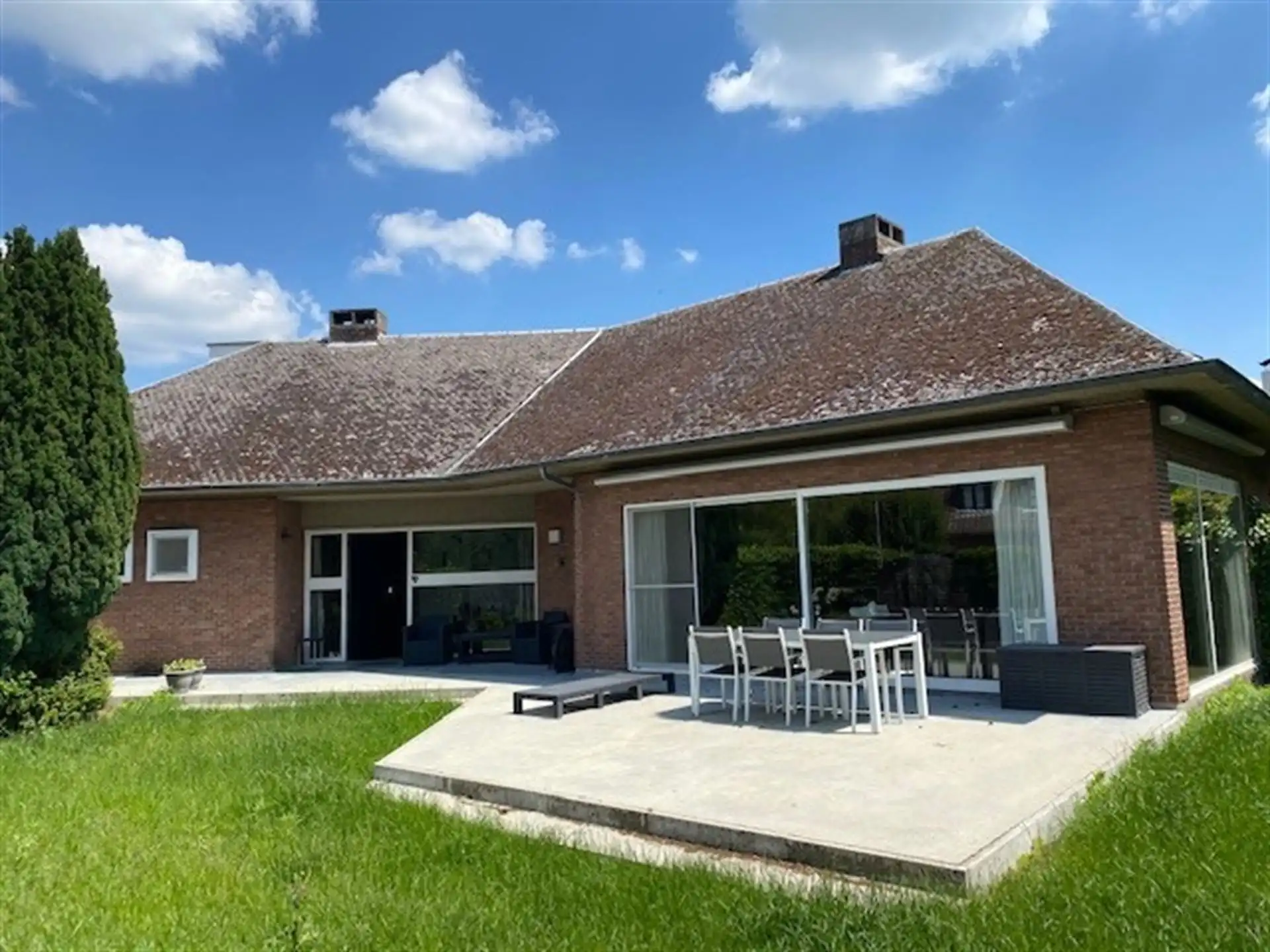 Hoofdfoto van de publicatie: Unieke open bebouwing op toplocatie!