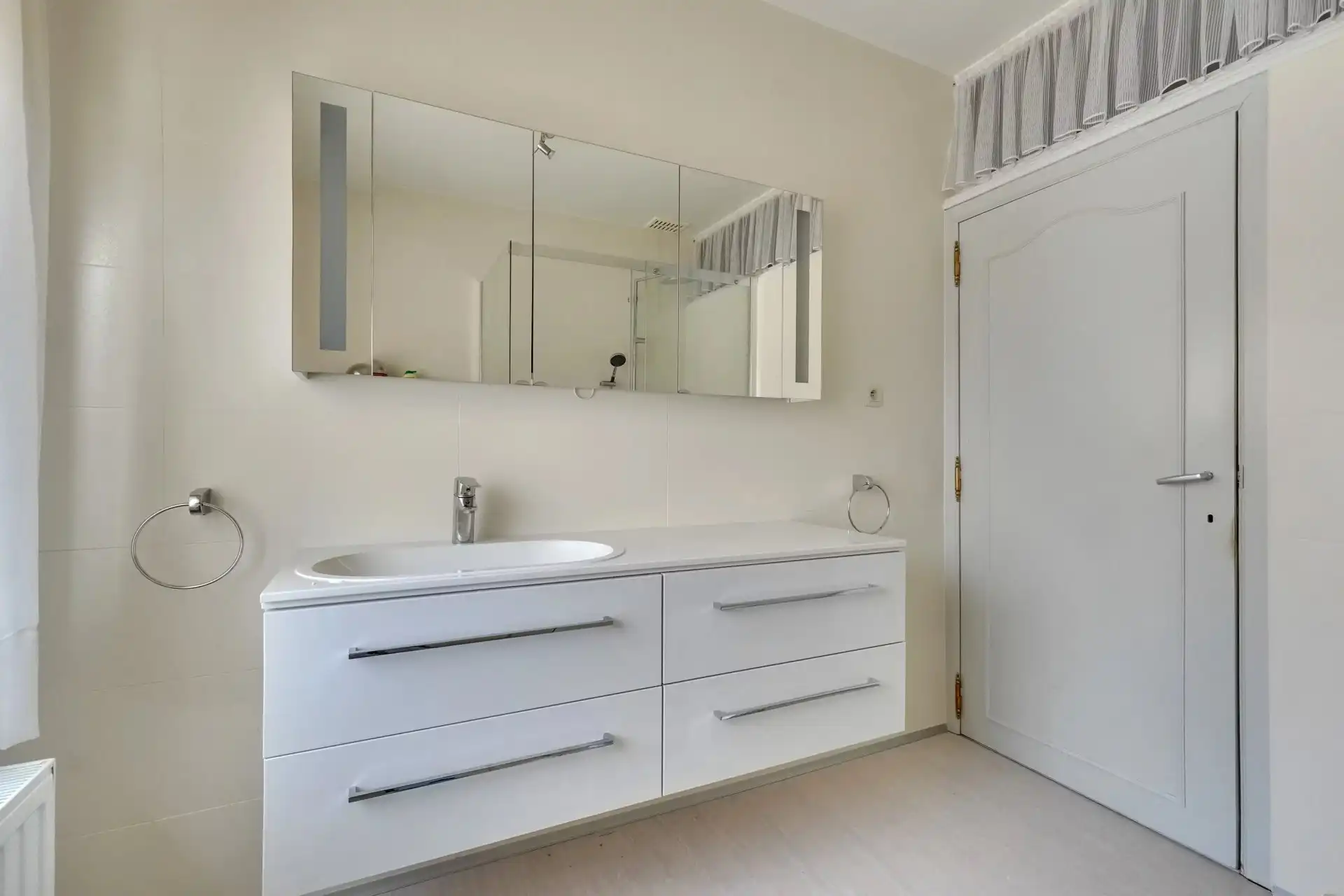 Ruime woning met centrale ligging foto 15