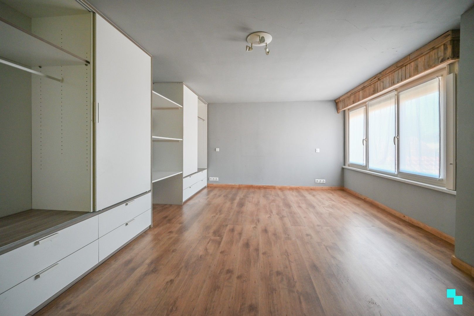 Woning gelegen nabij het centrum van Ingelmunster foto 24