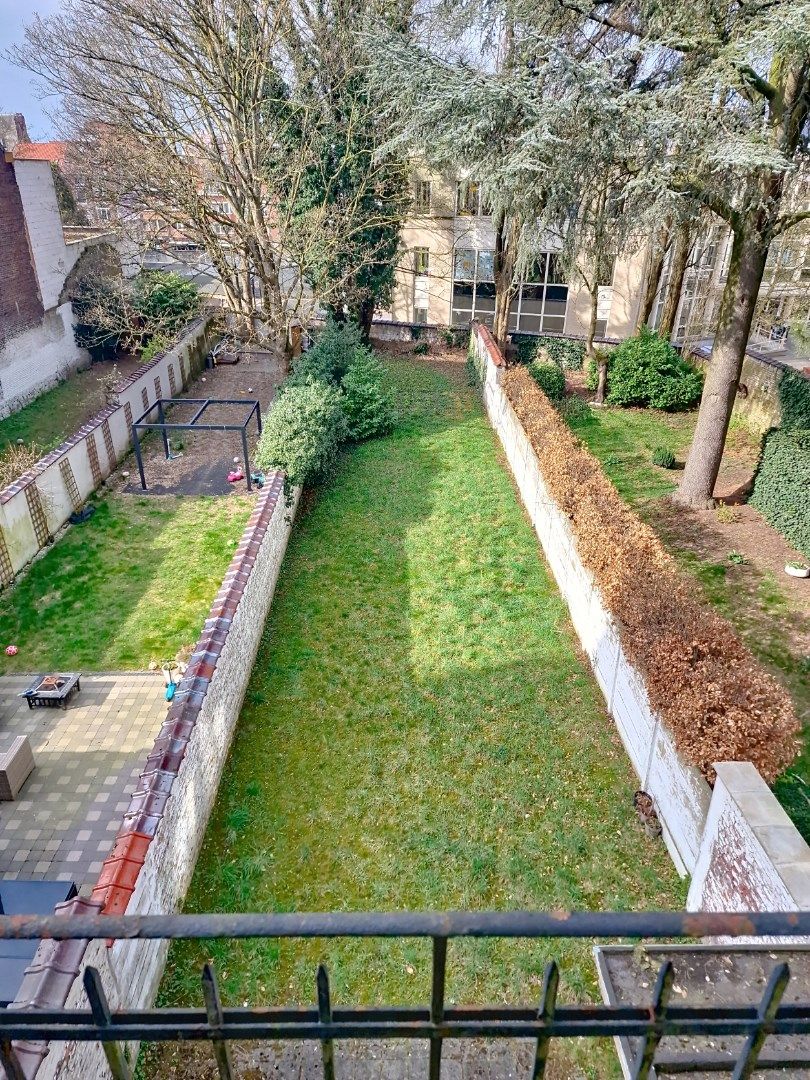 Een prachtig herenhuis (ca. 450m²) met tuin en burelen! foto 15