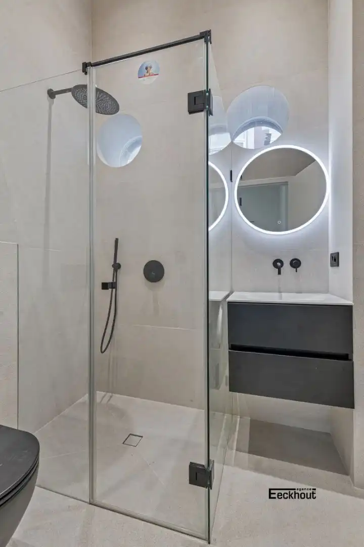 Prachtig gelijkvloers appartement in standingvolle residentie Derycker in hartje Oostende foto 8