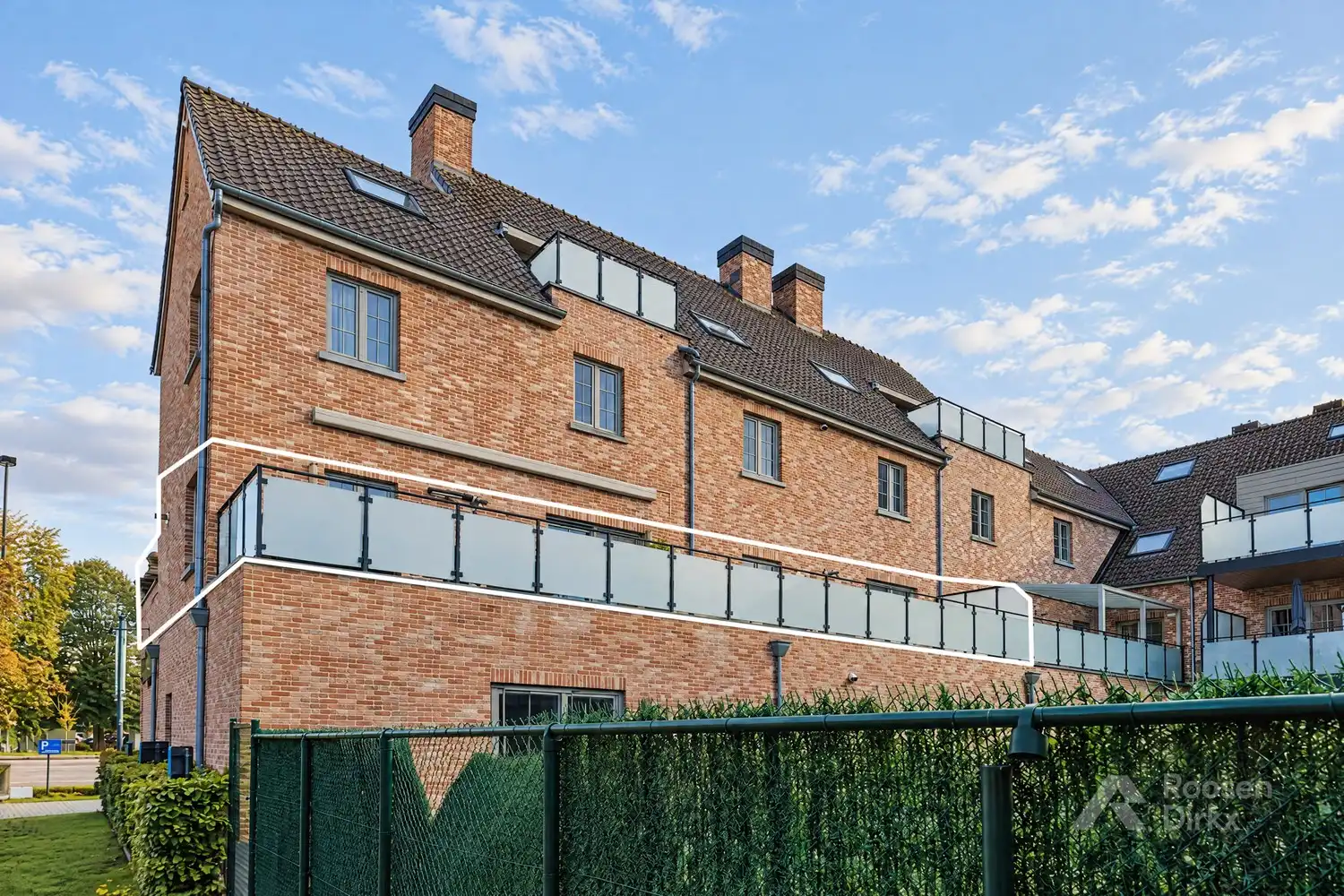 Luxe appartement (150m²) met 3 slaapkamers en 60m² terrassen te BREE. foto 32