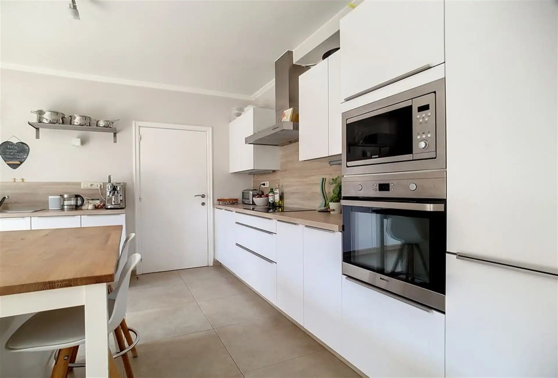 Residentieel gelegen villa foto 7