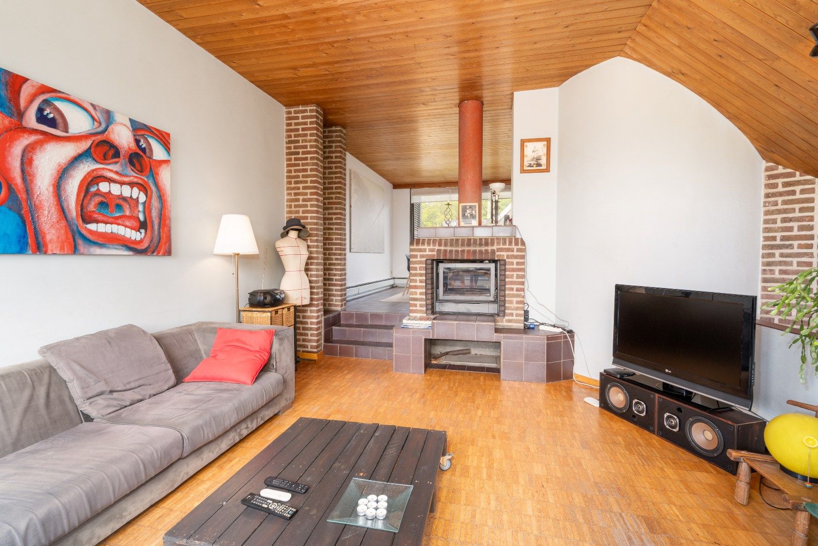 Architecturale woning met garage en ruime tuin! foto 8
