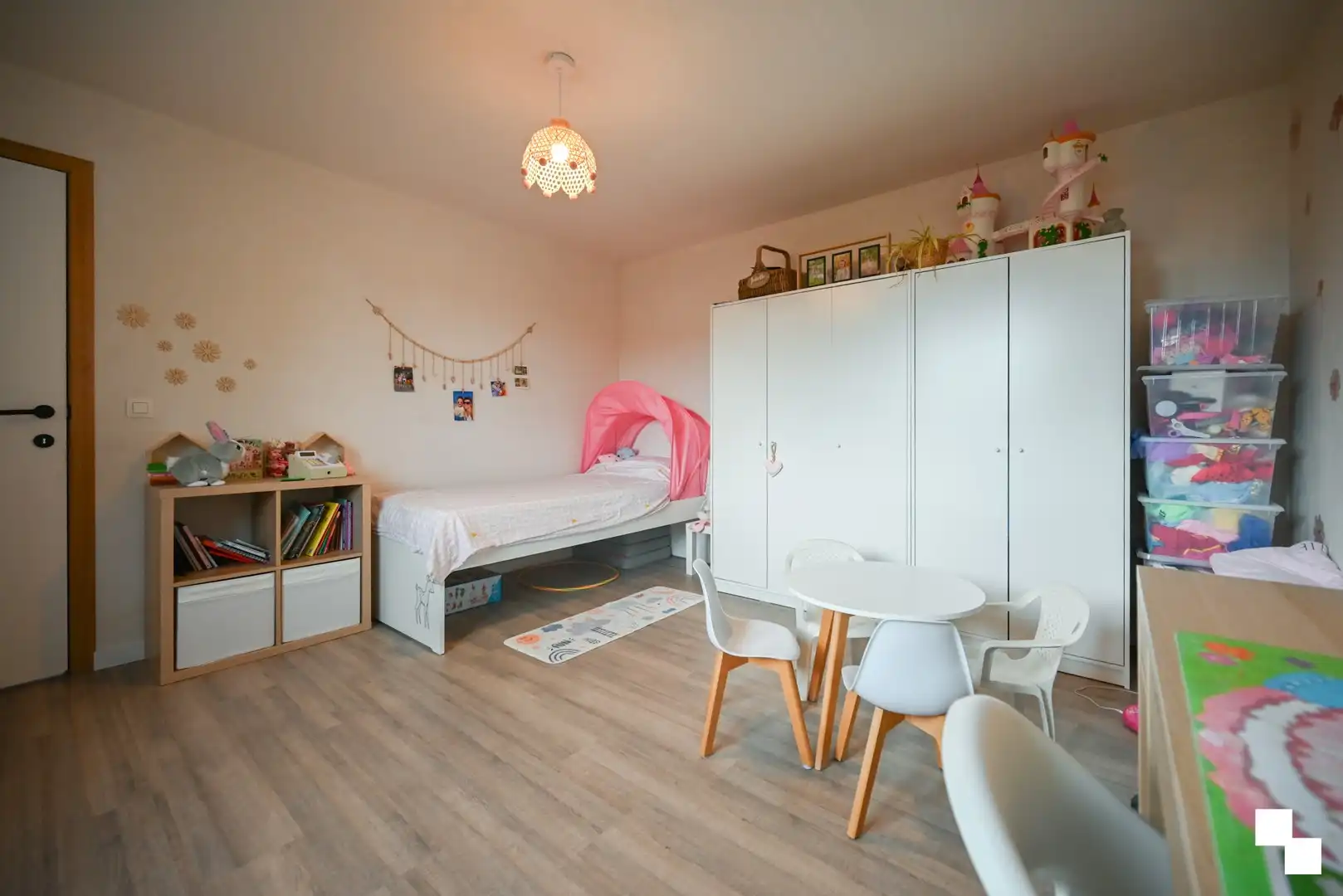 Rustig gelegen, instapklare gezinswoning met drie slaapkamers te Izegem foto 37