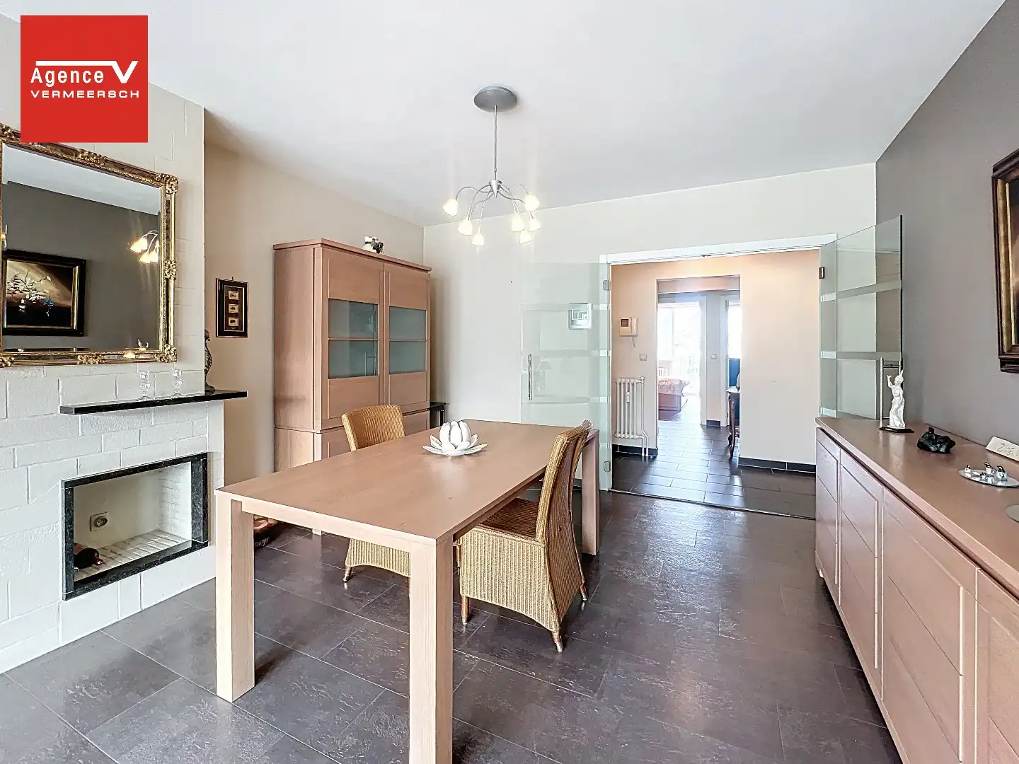 Lichtrijk en centraal gelegen 2-slkr appartement met lateraal parkzicht!  foto 9