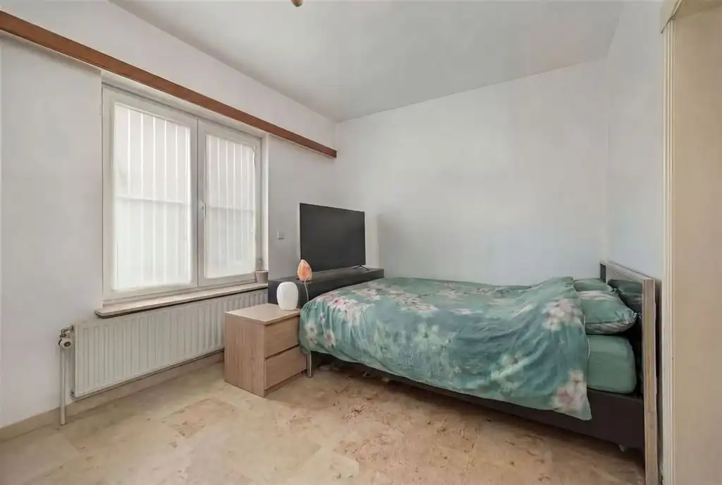 Half open bebouwing tegen het centrum van 's-Gravenwezel foto 10