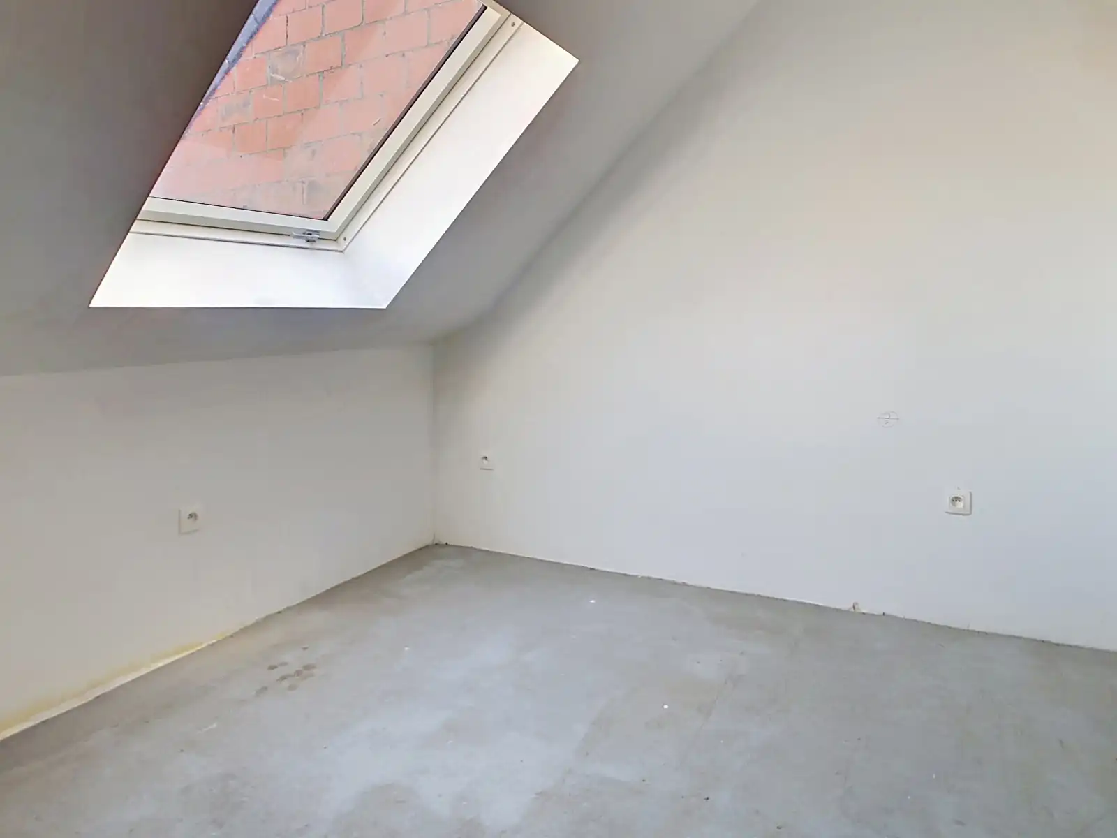 Casco-app 2de verdieping met terras onder registratie (2%) foto 15