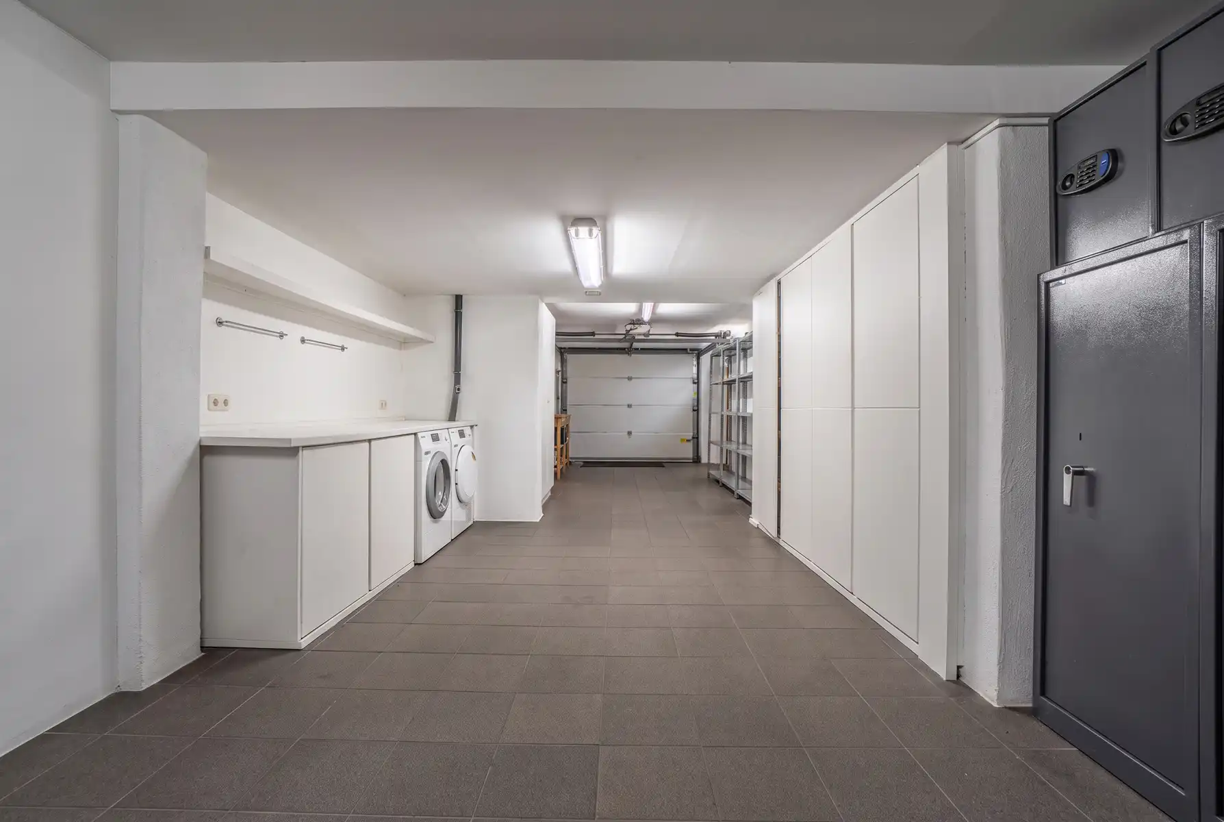 Vrijstaande woning met veel ruimte, in het groen aan de rand van Halle foto 35