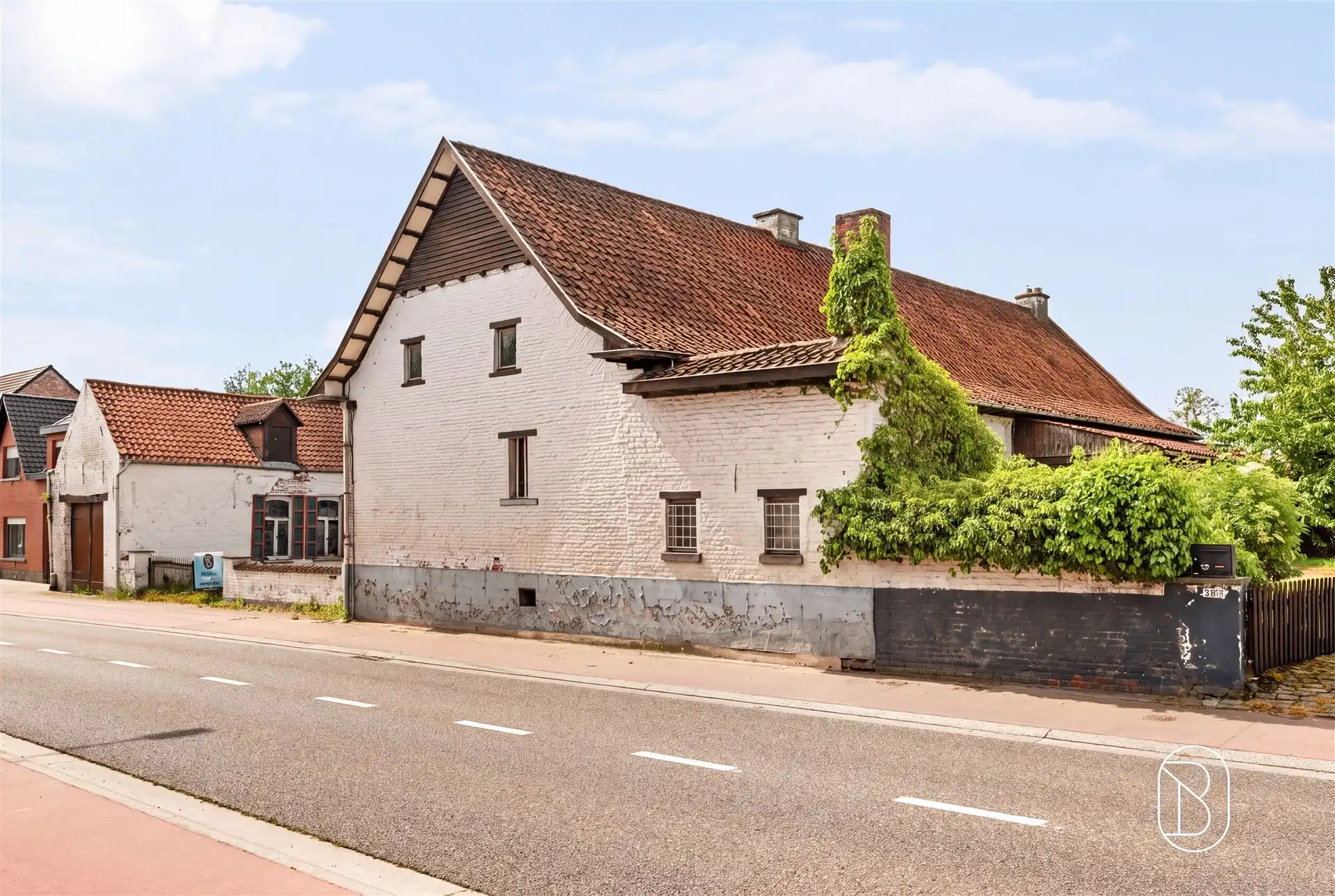 Te renoveren charmante hoeve met véél potentieel! foto 3