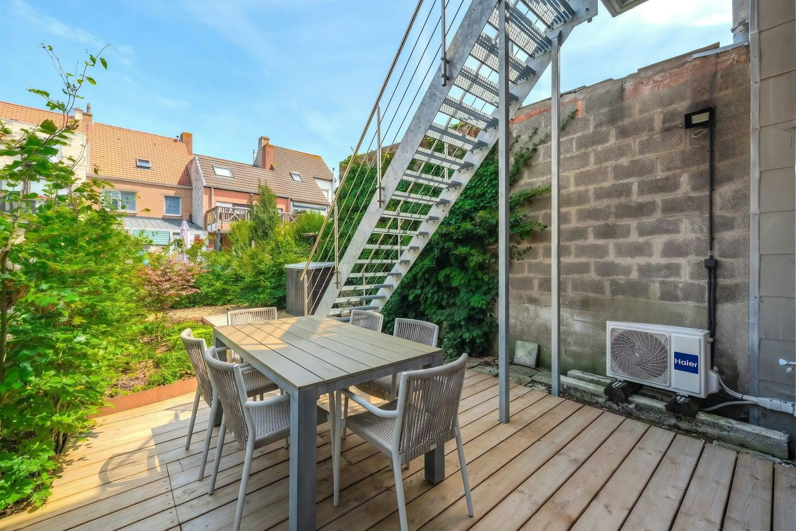 Bel-étage woning met 4 slaapkamers, garage en tuin!  foto 7