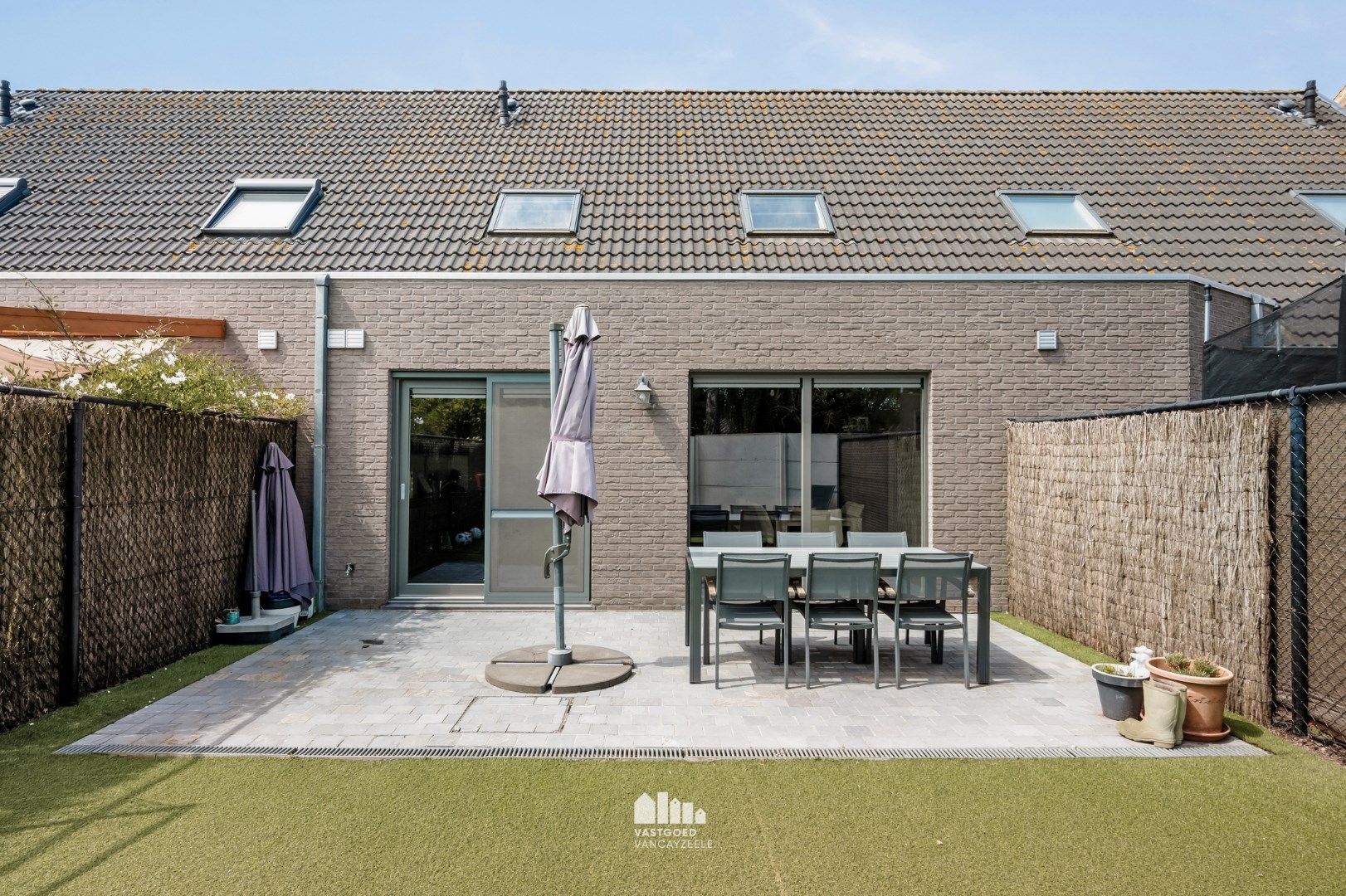 Instapklare woning met garage en tuin (bouwjaar 2010) foto 18