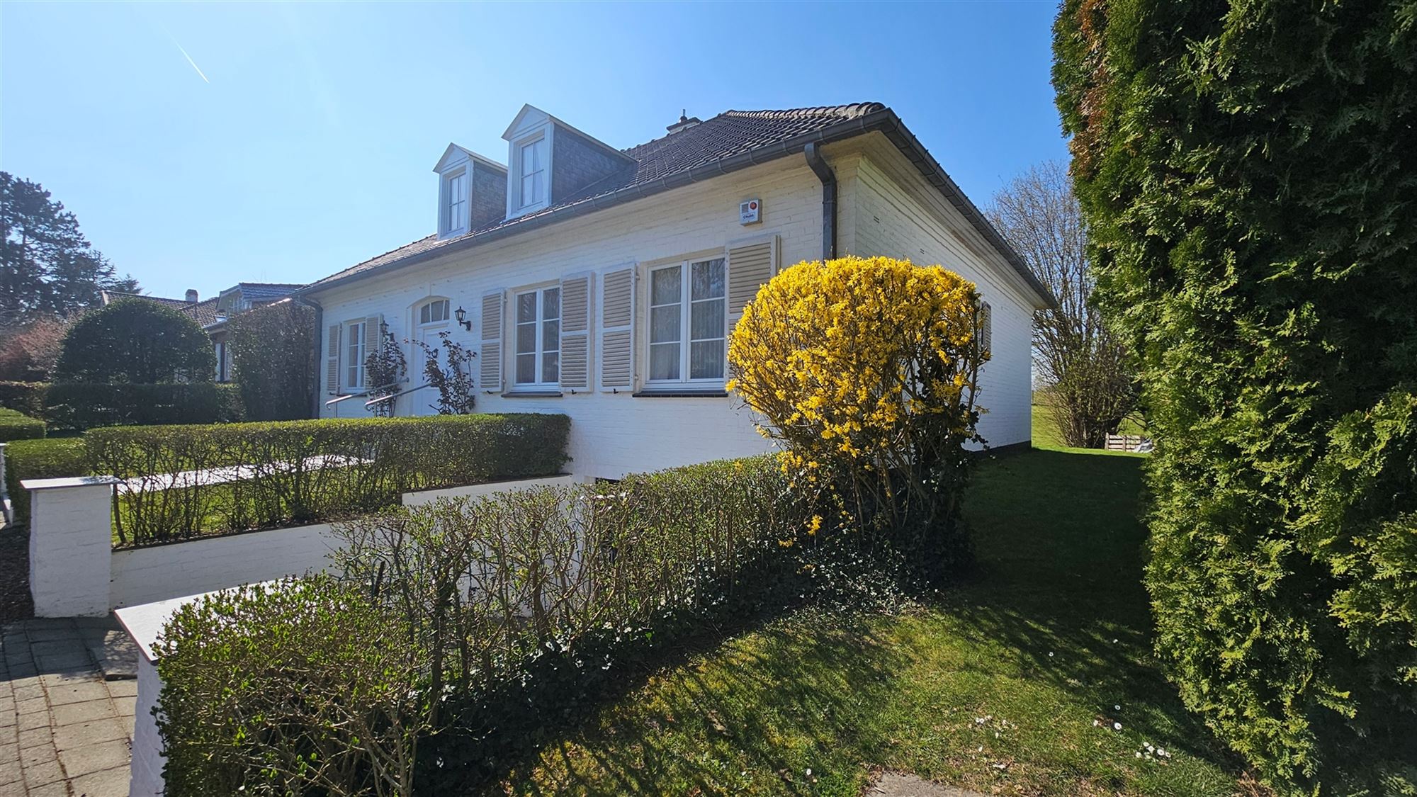 Villa op toplocatie foto {{pictureIndex}}
