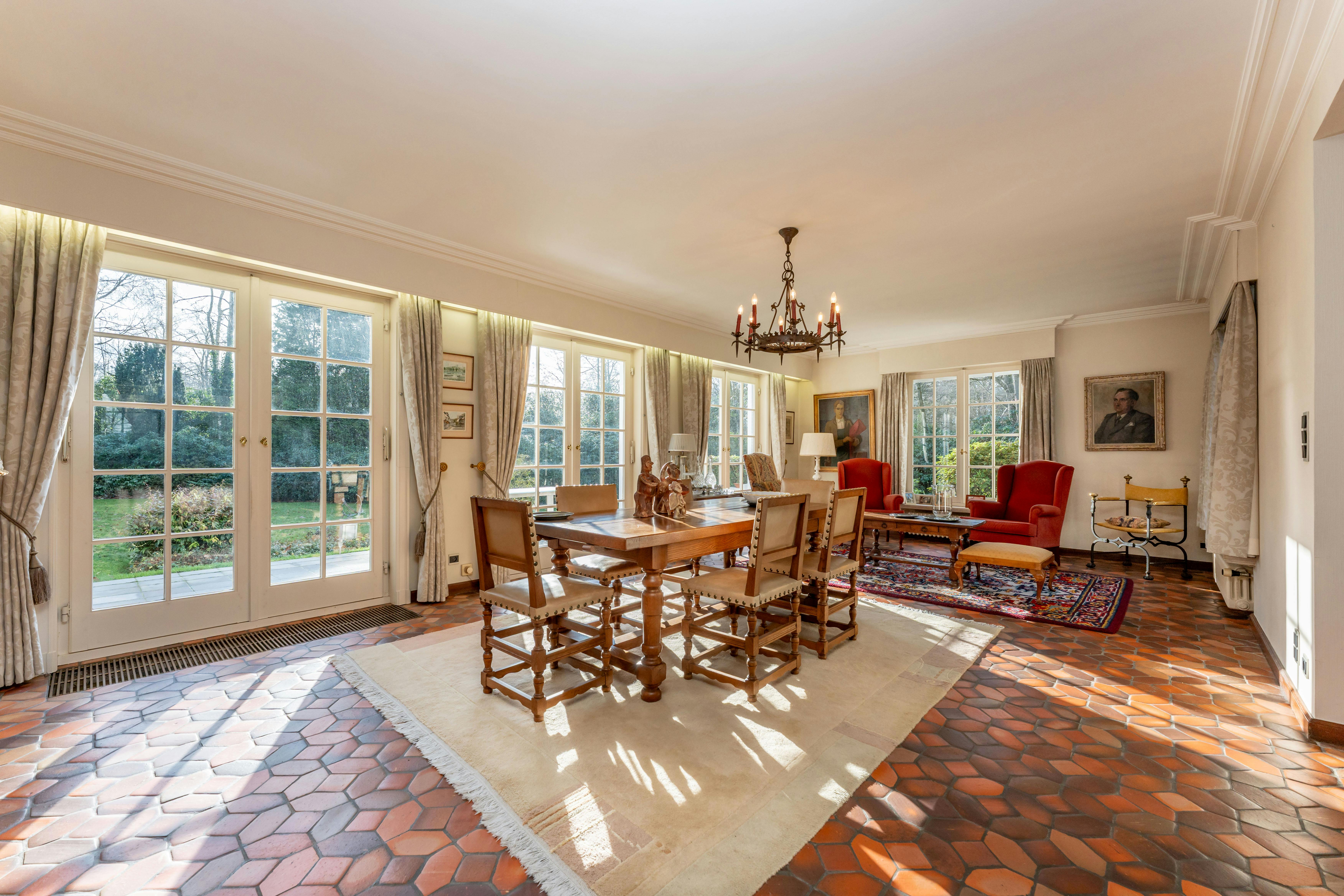 Klassieke villa te koop gelegen in het Waaroostpark  foto 6