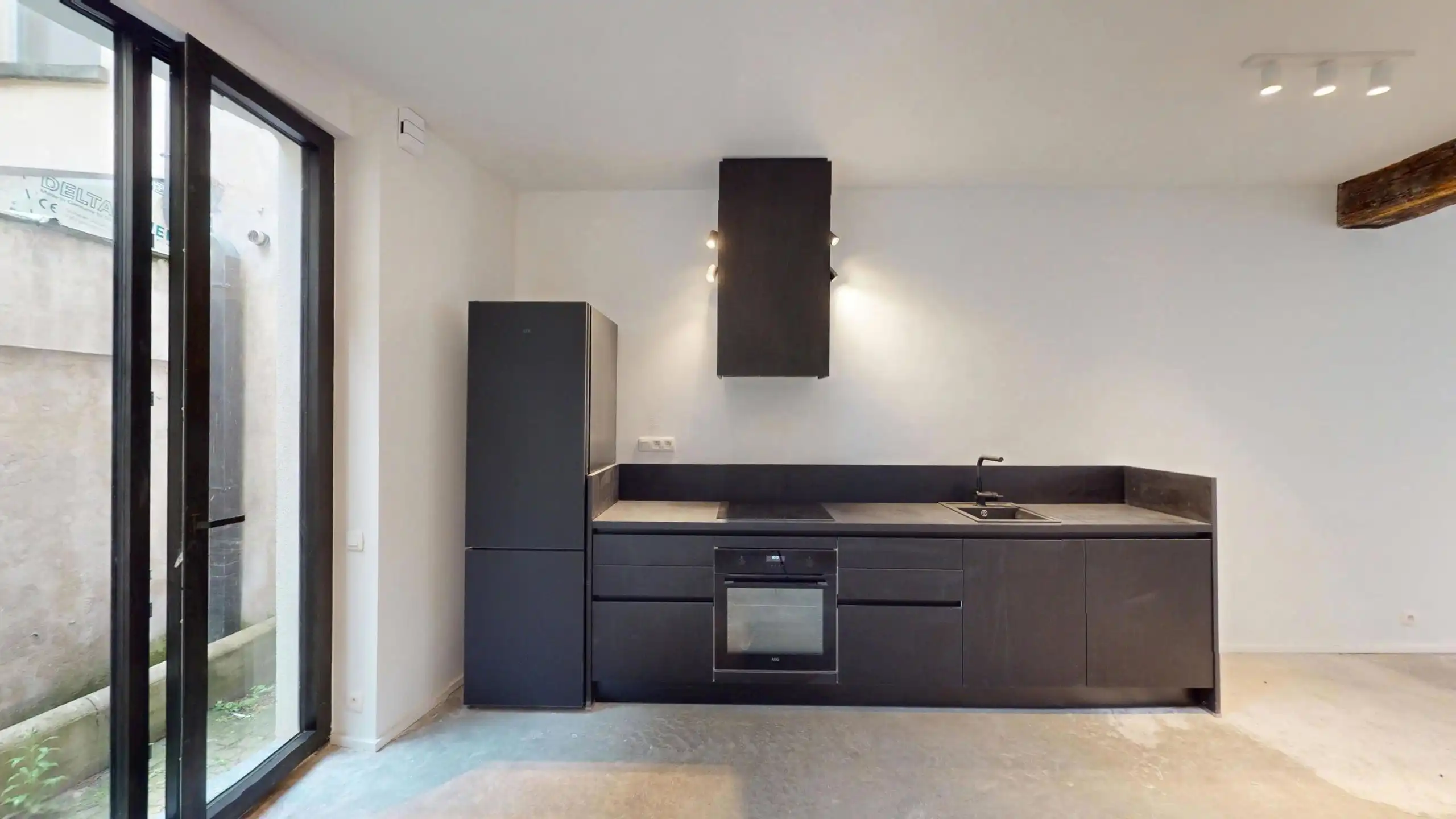 ANTWERPEN CENTRUM - gerenoveerde woning foto 3