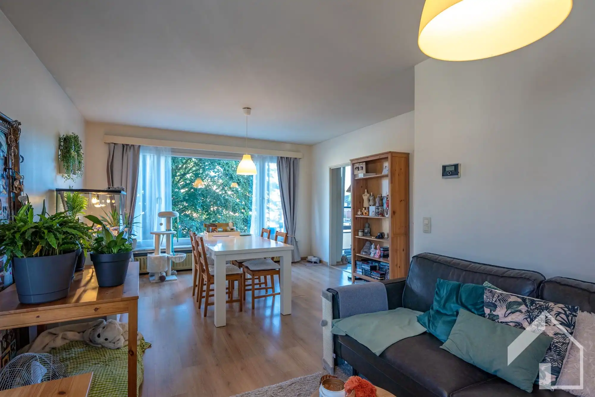 Halfopen 3 slaapkamerappartement met garagebox foto 4