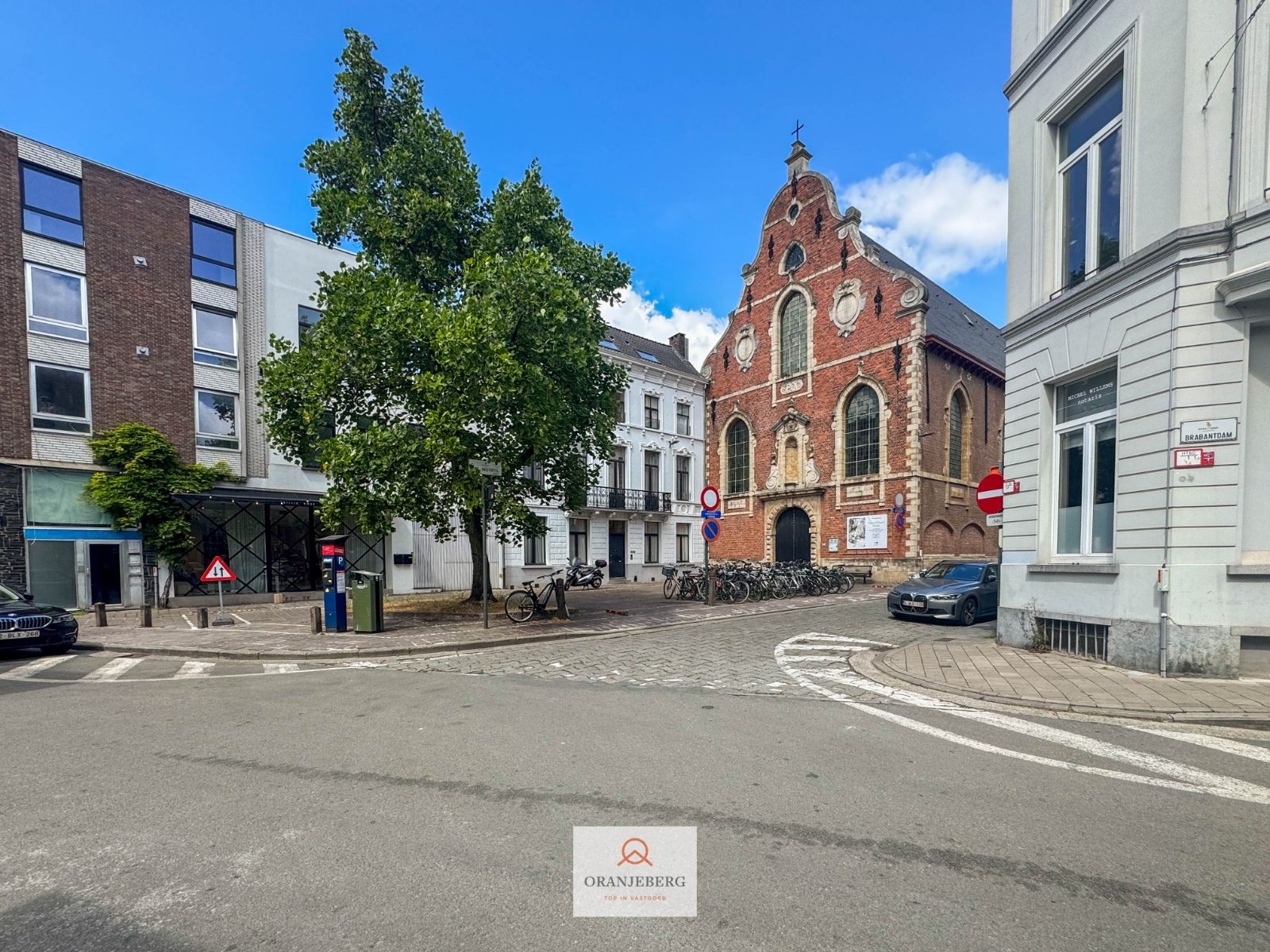 Handelsgelijkvloers te huur in Gent foto 24