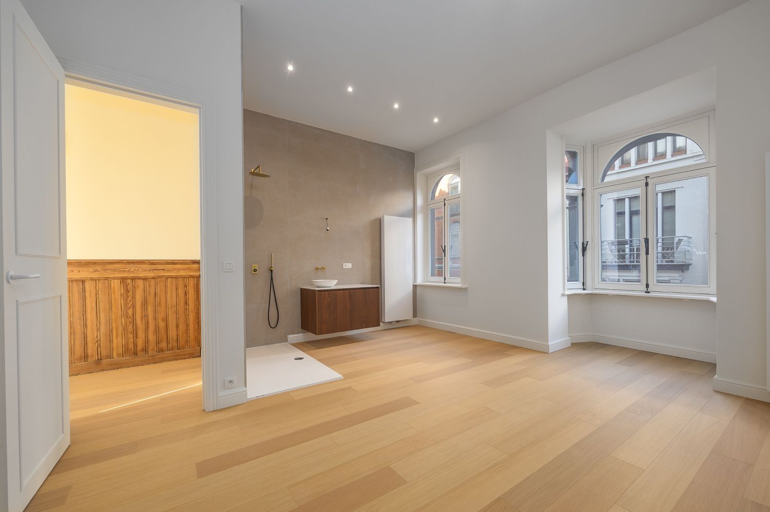 Gerenoveerd herenhuis met 5 slaapkamers foto 19