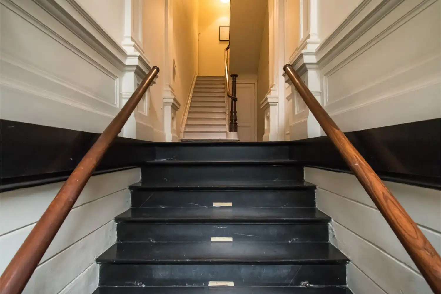 LICHTRIJK EN KARAKTERVOL APPARTEMENT MET ZONNEBALKON OP TOPLOCATIE AAN DE MARNIXPLAATS OP 'TZUID foto 5