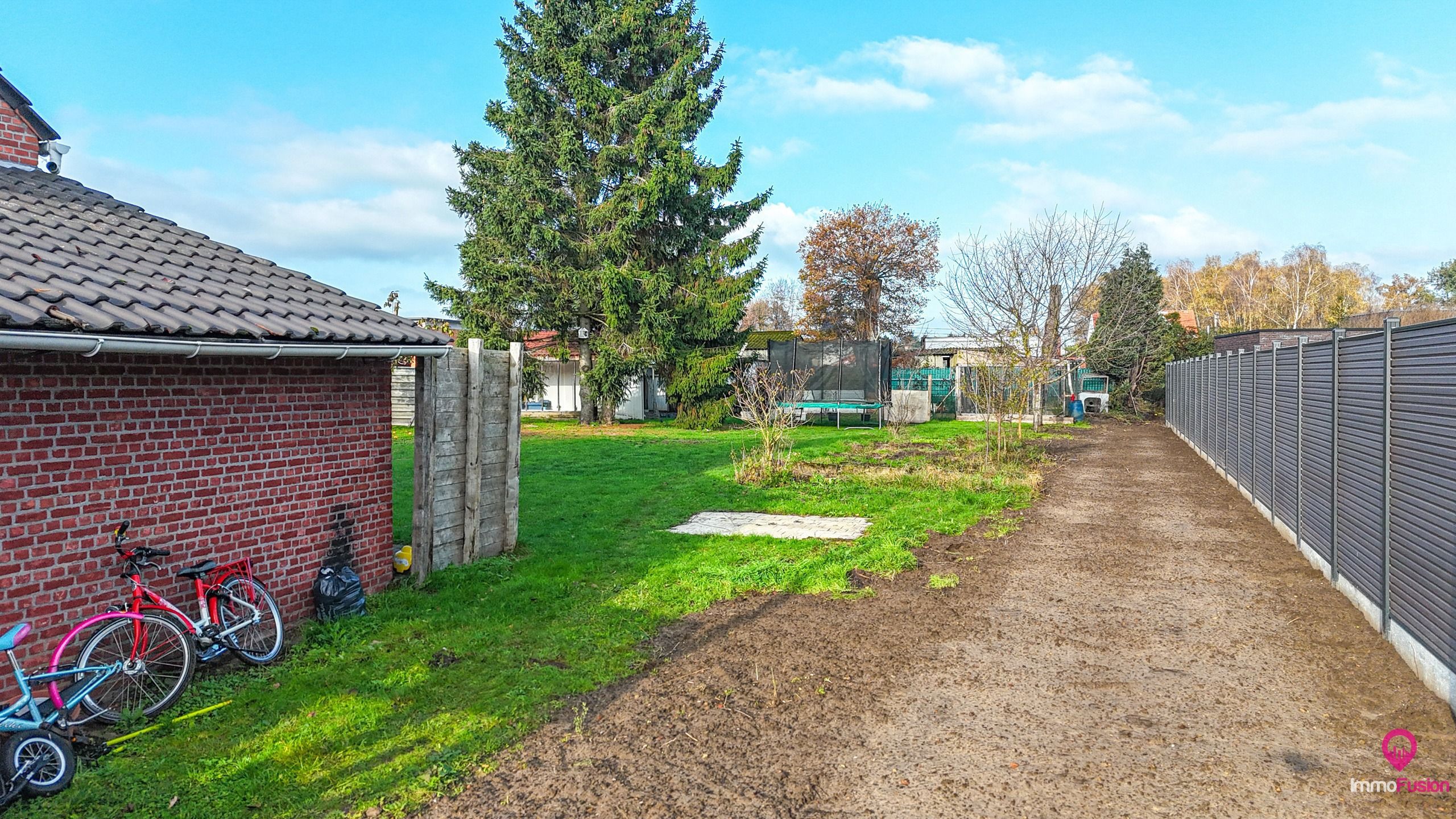 Instapklare vrijstaande woning met grote tuin in Berkenbos! foto 30
