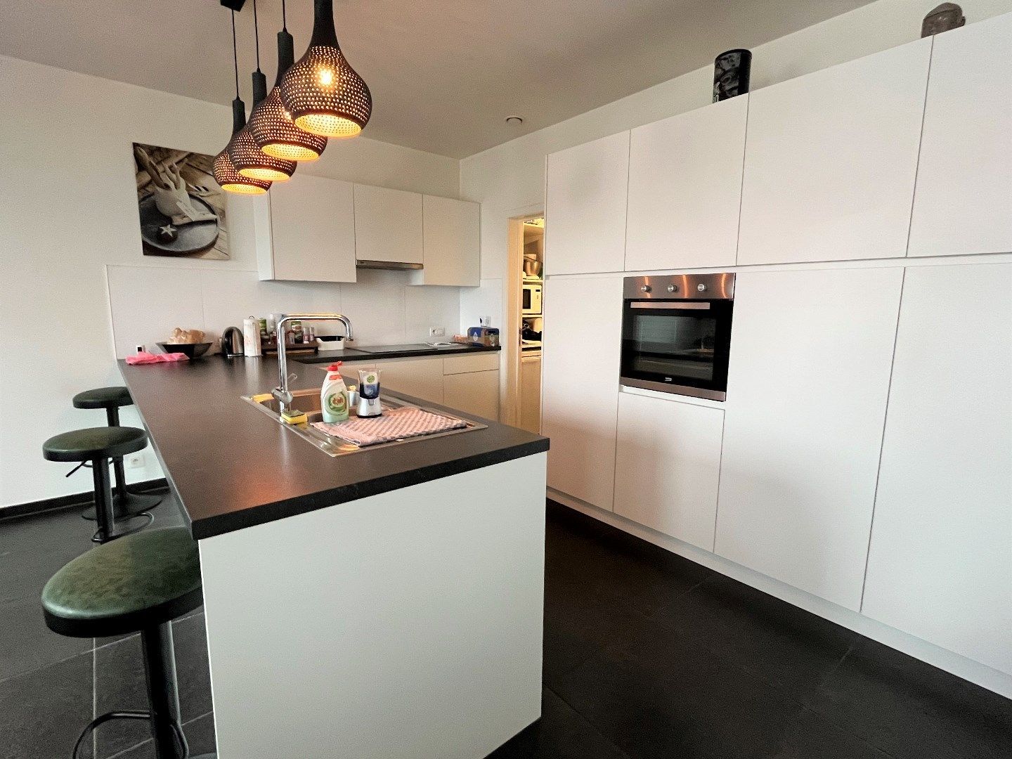 Comfortabel appartement met terras en garage foto 6