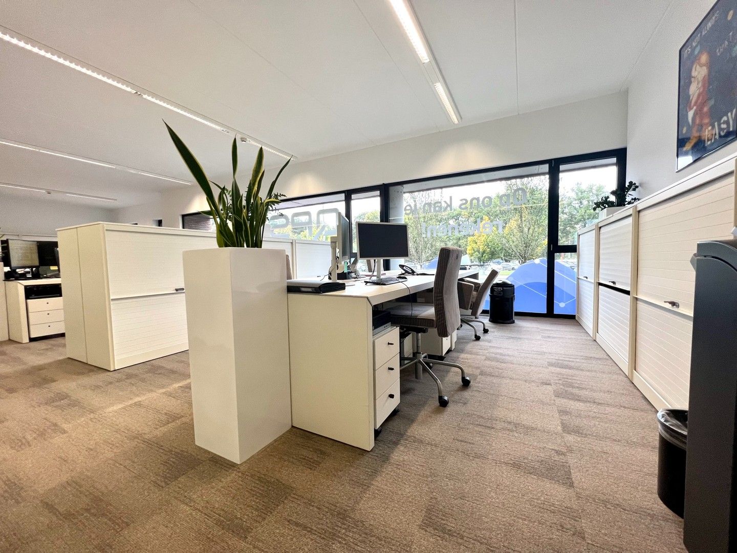 Moderne kantoorruimte op AAA-locatie met uitstekende zichtbaarheid foto 8