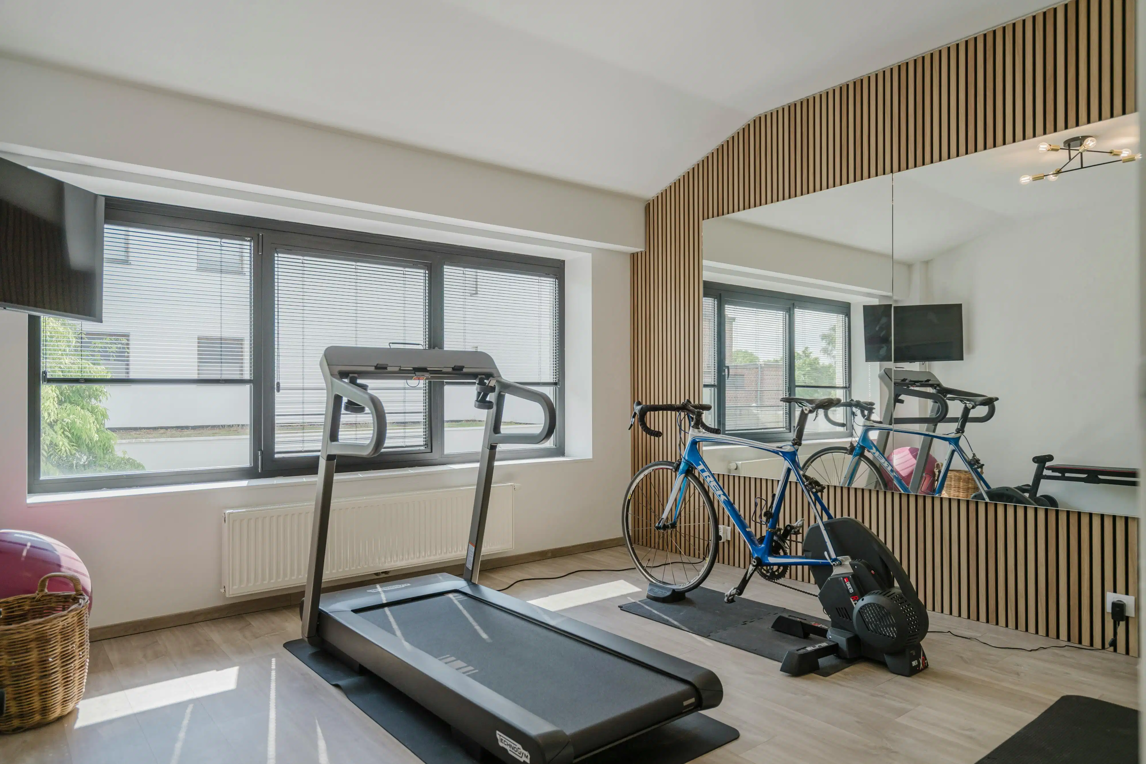 Architecturale woning met uniek loftgevoel in Kortrijk foto 18