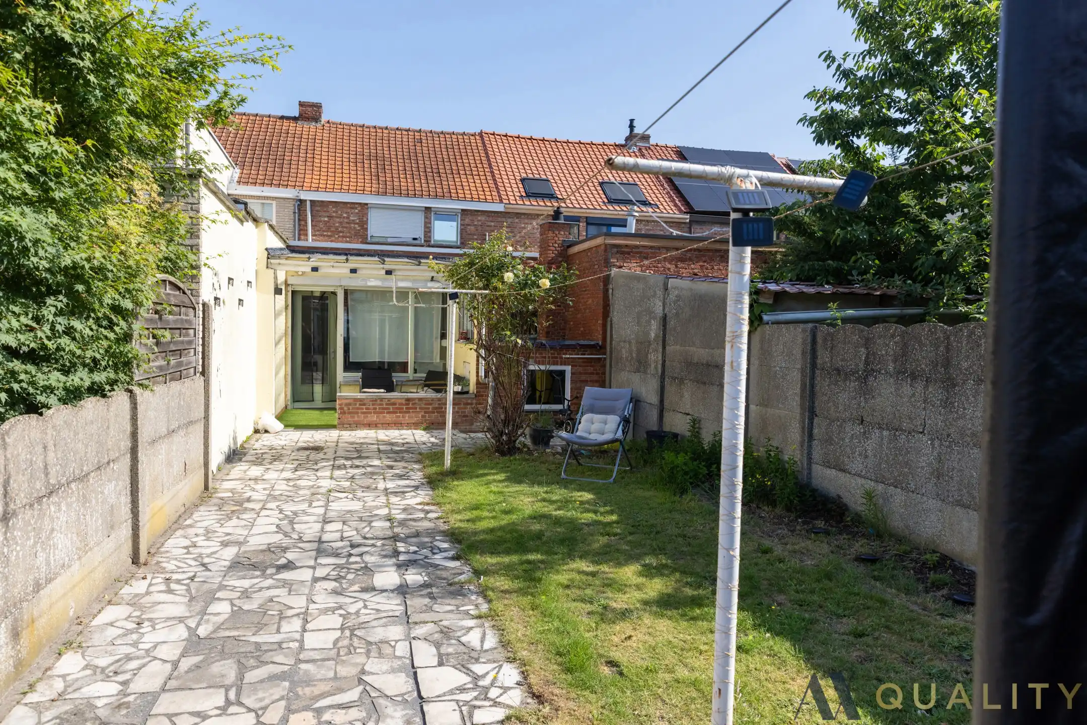 Gesloten bebouwing met tuin nabij centrum Bornem foto 7