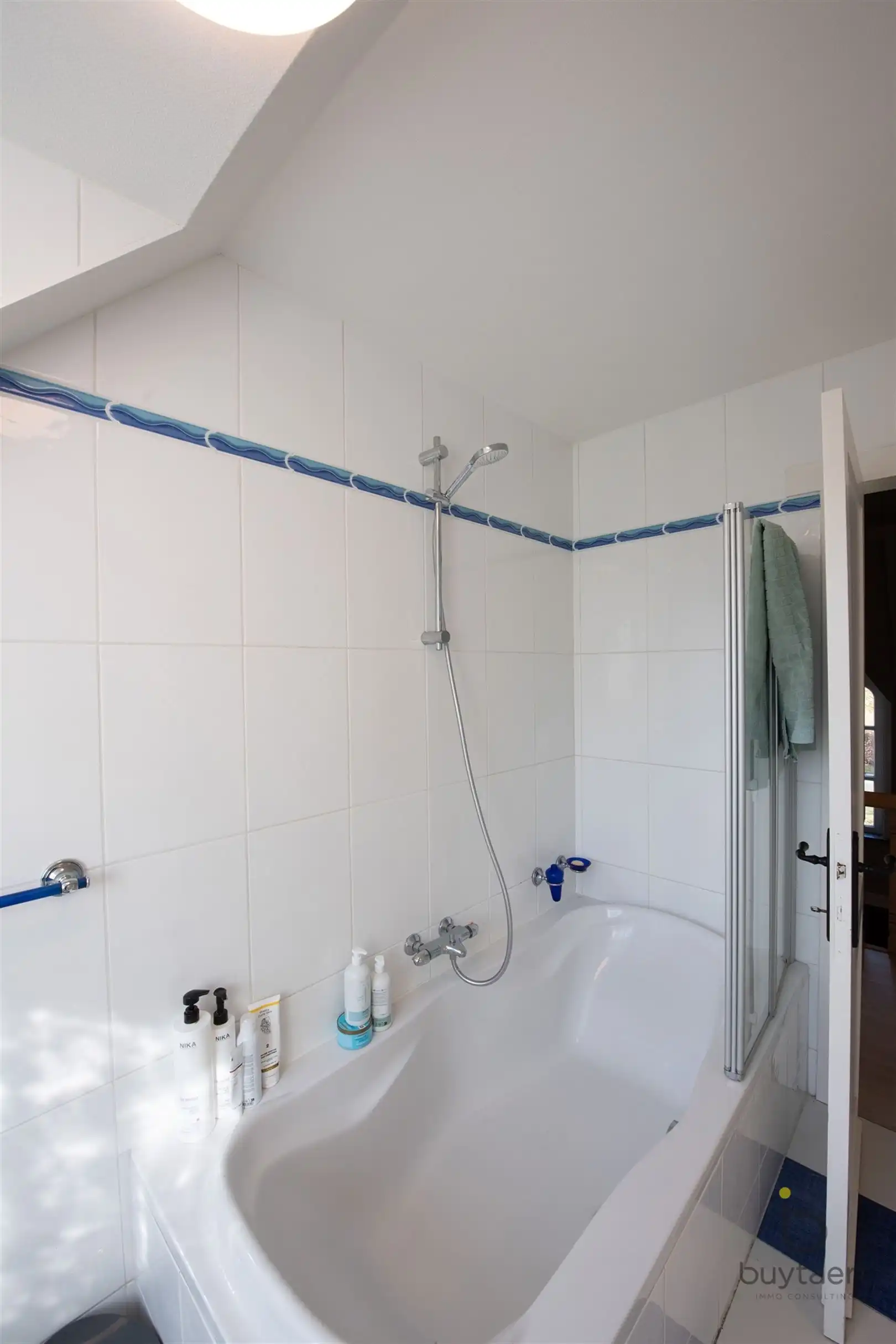  KARAKTERVOLLE WONING MET VIJF SLAAPKAMERS EN TUIN! foto 15