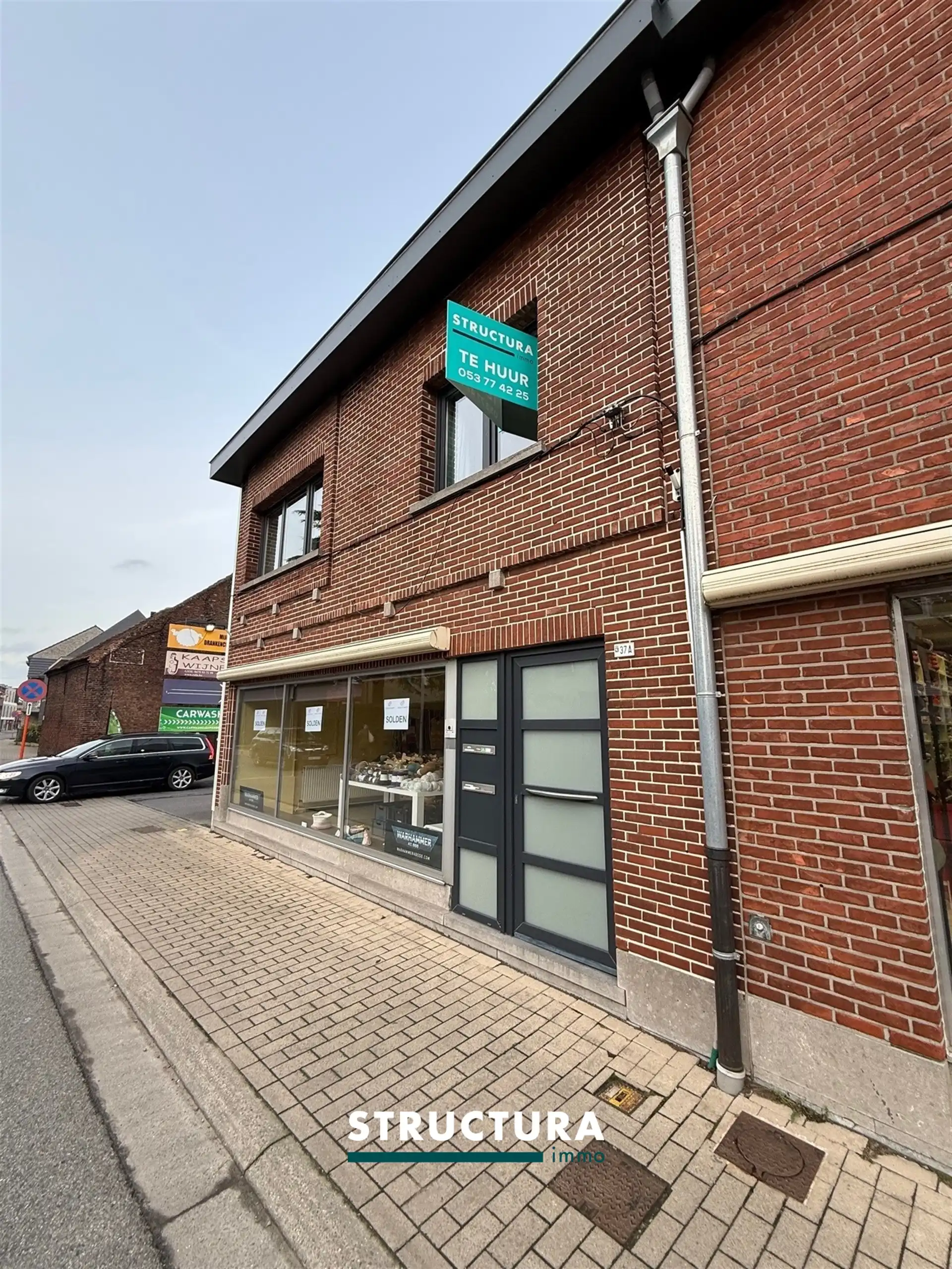 Ruim appartement met 2 slpk's en met terras foto {{pictureIndex}}