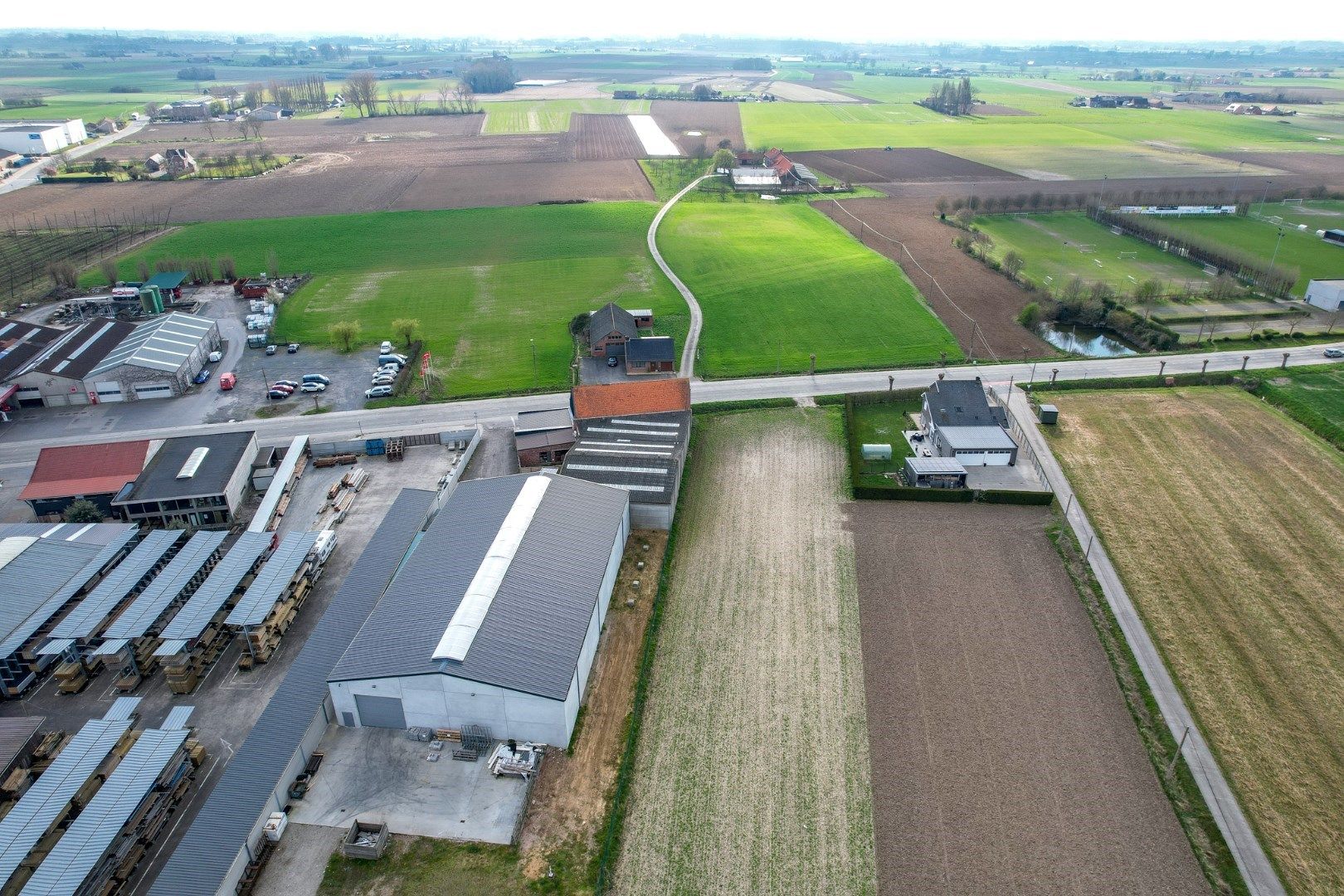 1243 m² bouwgrond te koop in Proven. foto 3
