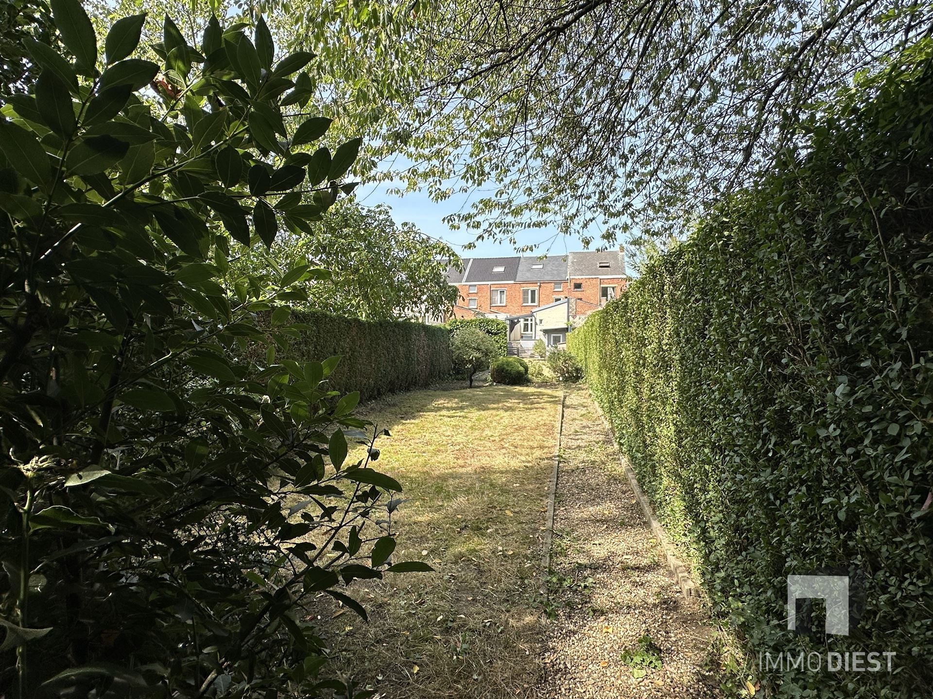 Knappe woning met 3 ruime slaapkamers en mooie tuin - instapklaar foto 28