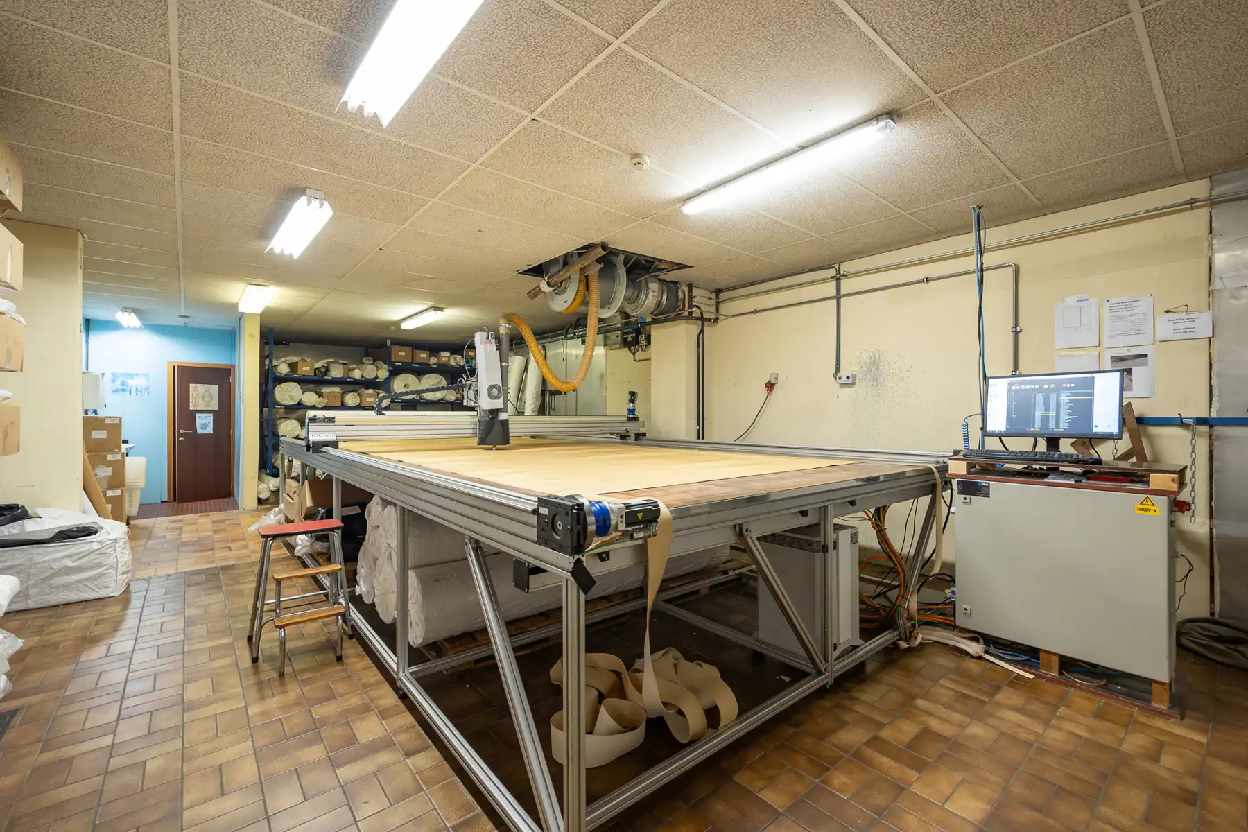 Kantoorgebouw met atelier op voll. bebouwd perceel van 528m² foto 7