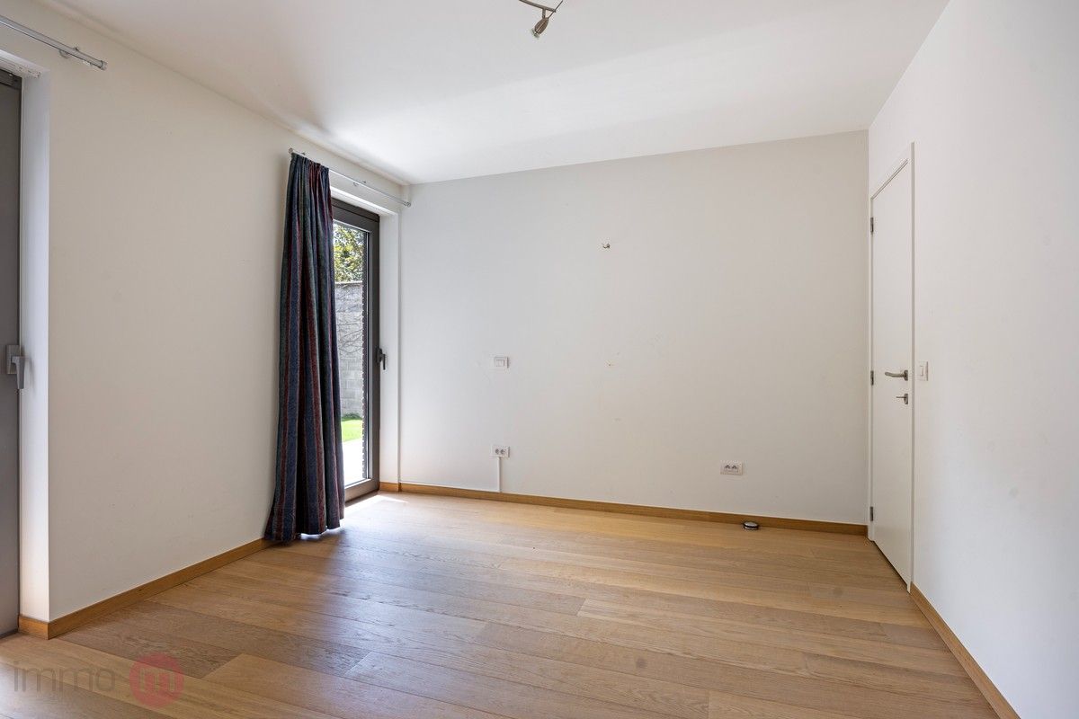 Recent gelijkvloers app. met 2 slaapkamers, tuin en 2 autostaanplaatsen. foto 21