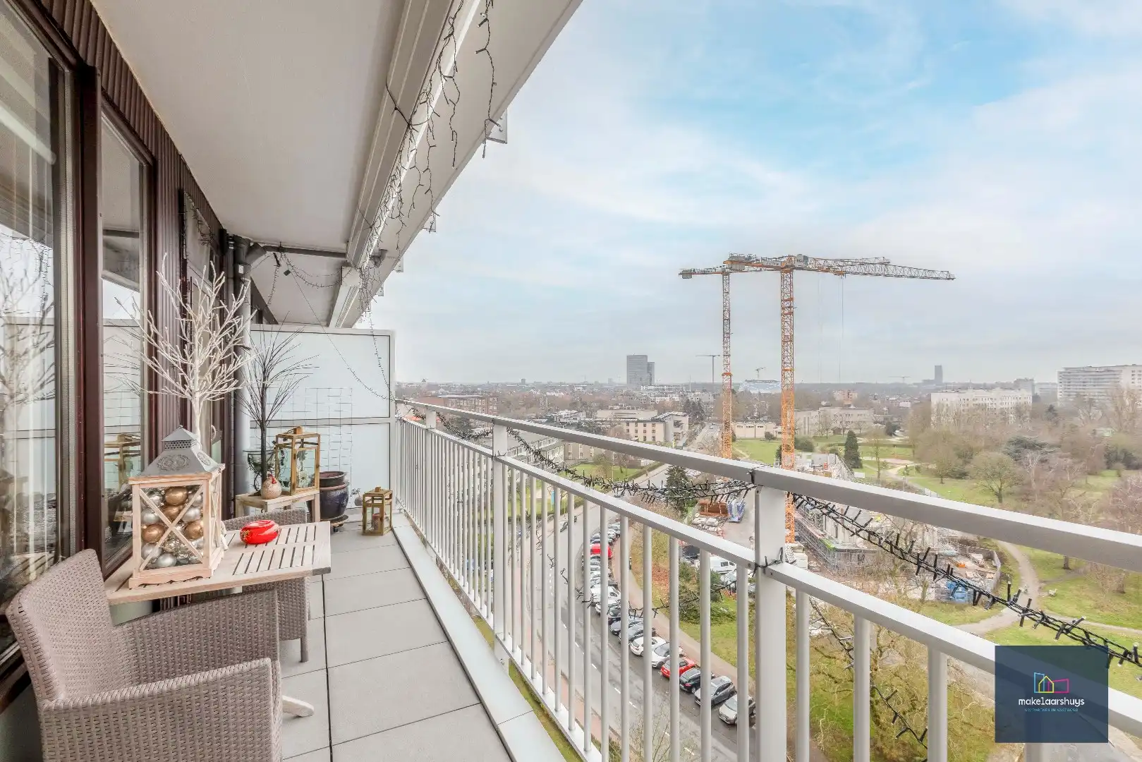 Ruim 2 slaapkamerappartement met garagebox nabij de Blaarmeersen foto 8