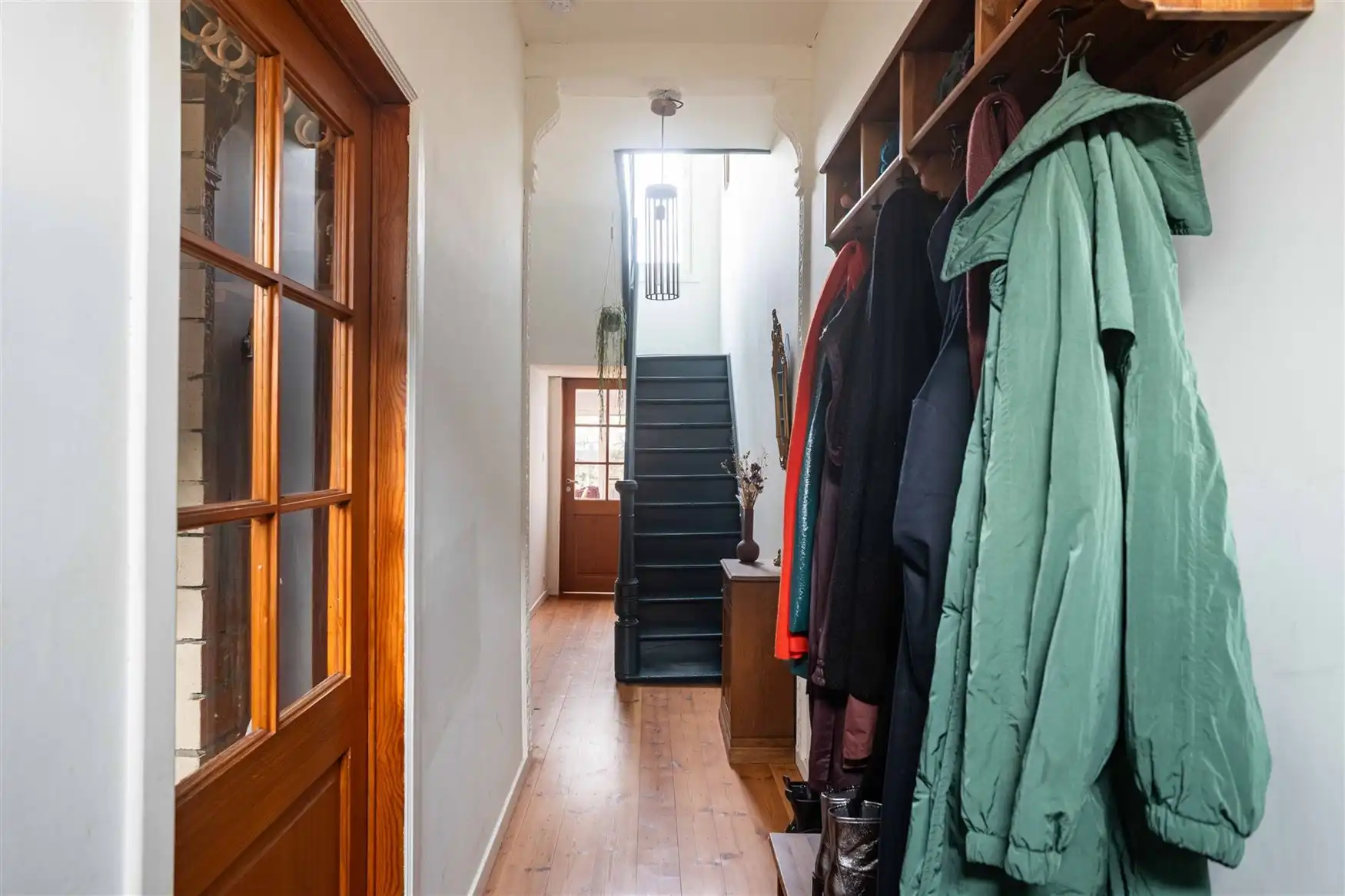 Instapklare gezinswoning met tuin in Sint-Amandsberg. foto 4