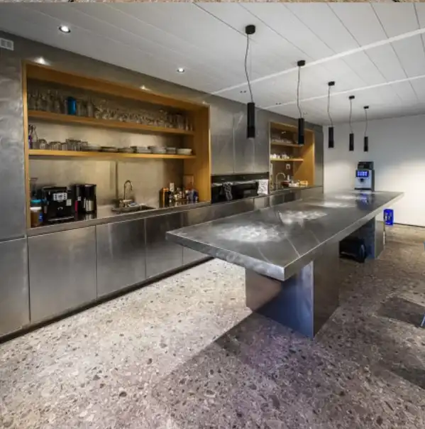 SPECTRUM : 4e verdiep 1.390m² en 268m² te huur foto 10