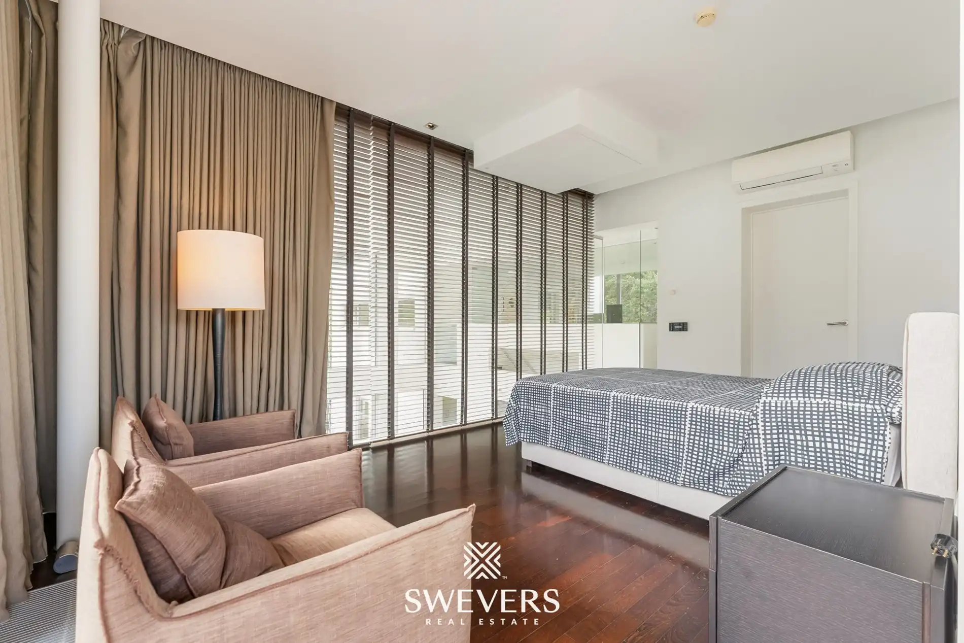 Exclusieve villa ( 618 m2 ) op een droomlocatie ( 28a 13ca ) in de residentiële bloemenwijk van Bolderberg foto 28