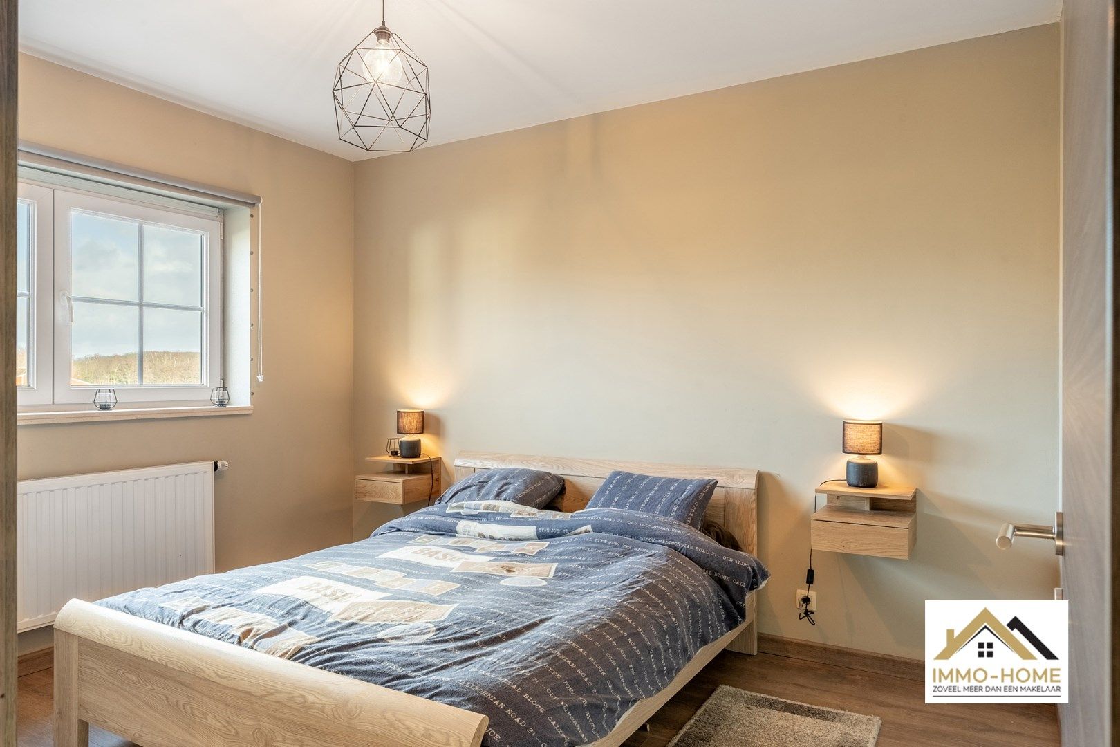 Ruime recente woning in pastorij stijl foto 20