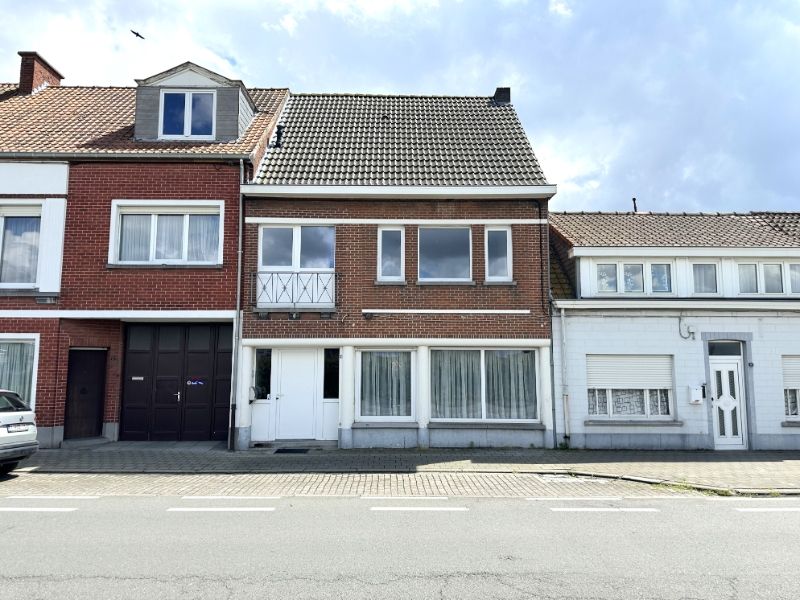 Hoofdfoto van de publicatie: Ruim pand in het Centrum van Meulebeke ZONDER RENOVATIEPLICHT!