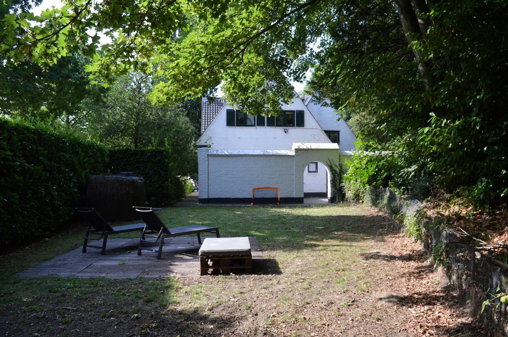 Karaktervolle woning met grote tuin in Bellegem foto 14