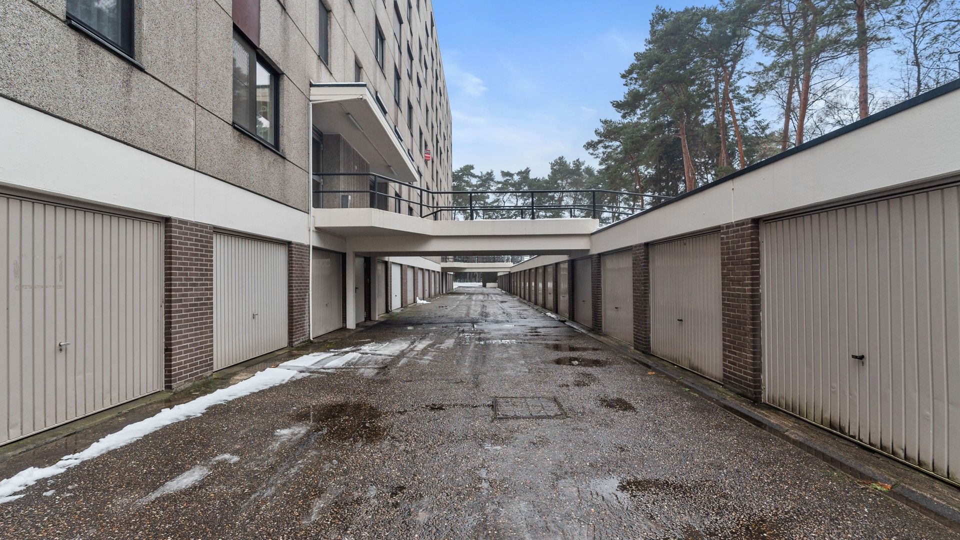 Bemeubeld en instapklaar appartement vlakbij Genk centrum foto 20
